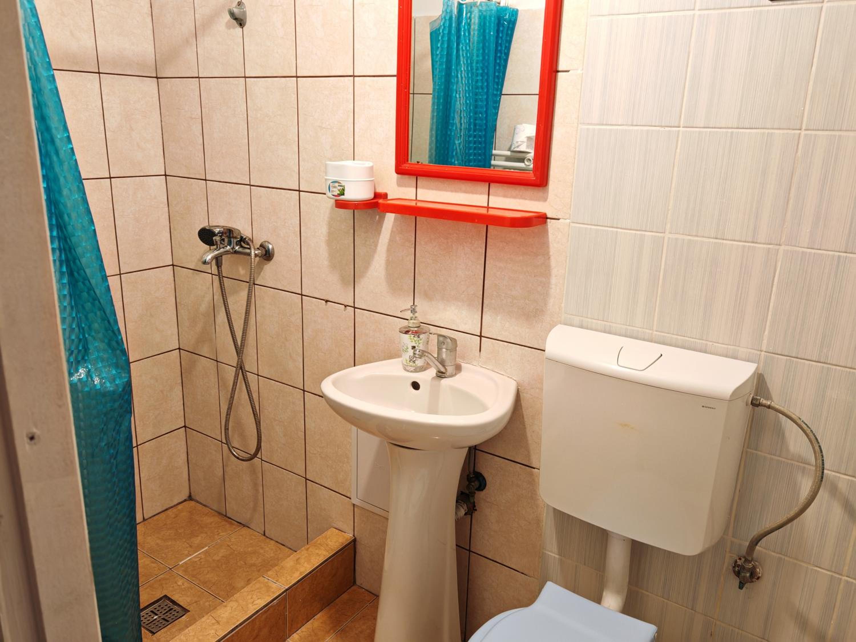 Deluxe Double Room - Photo 9