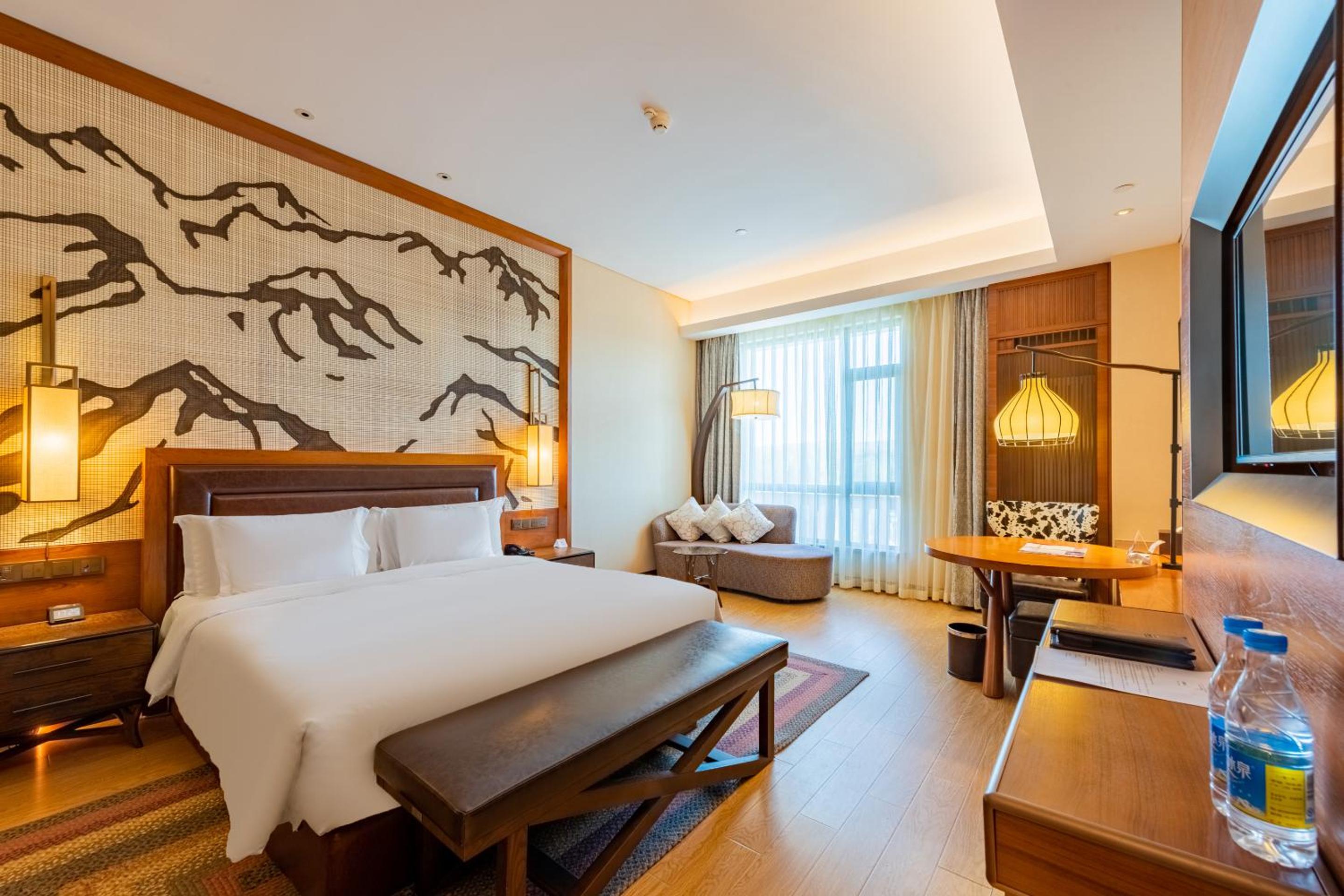 King Room with Mountain View