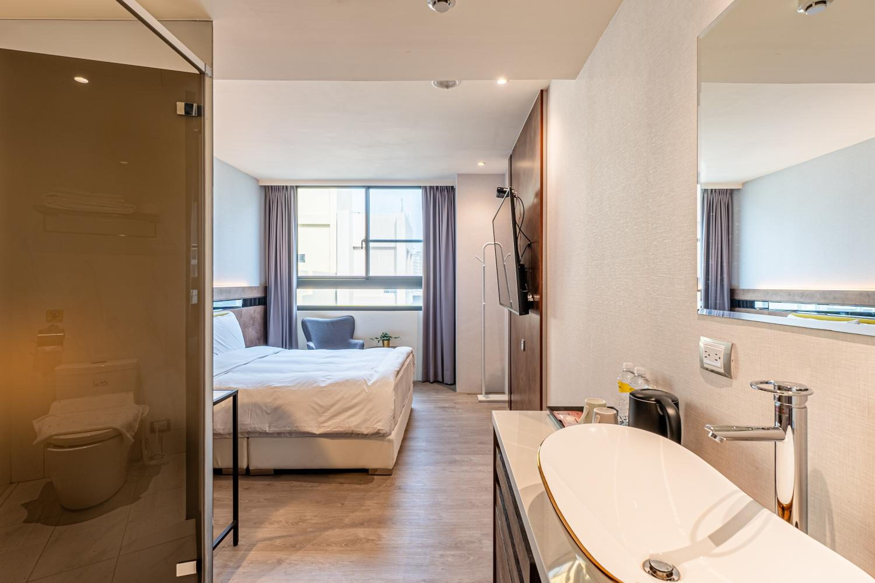 Standard Double Room - Photo 3