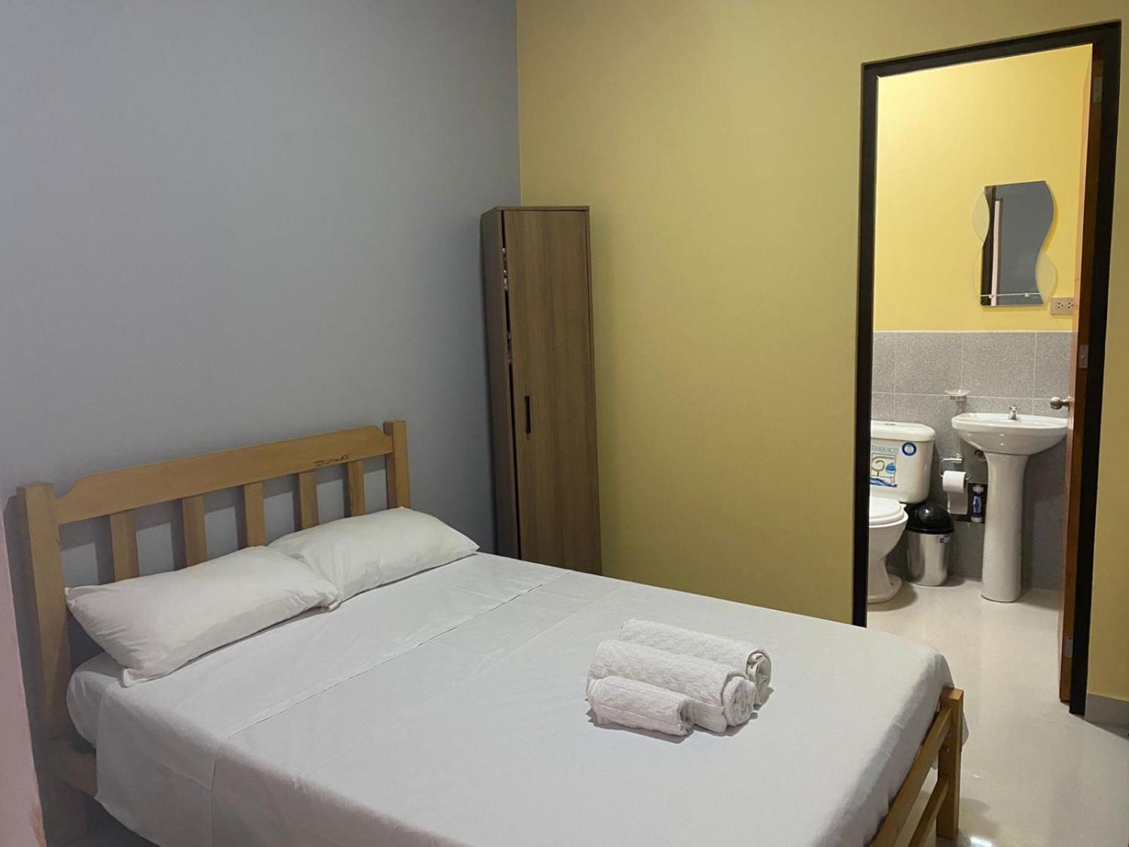 Double Room With Private Bathroom photo 3