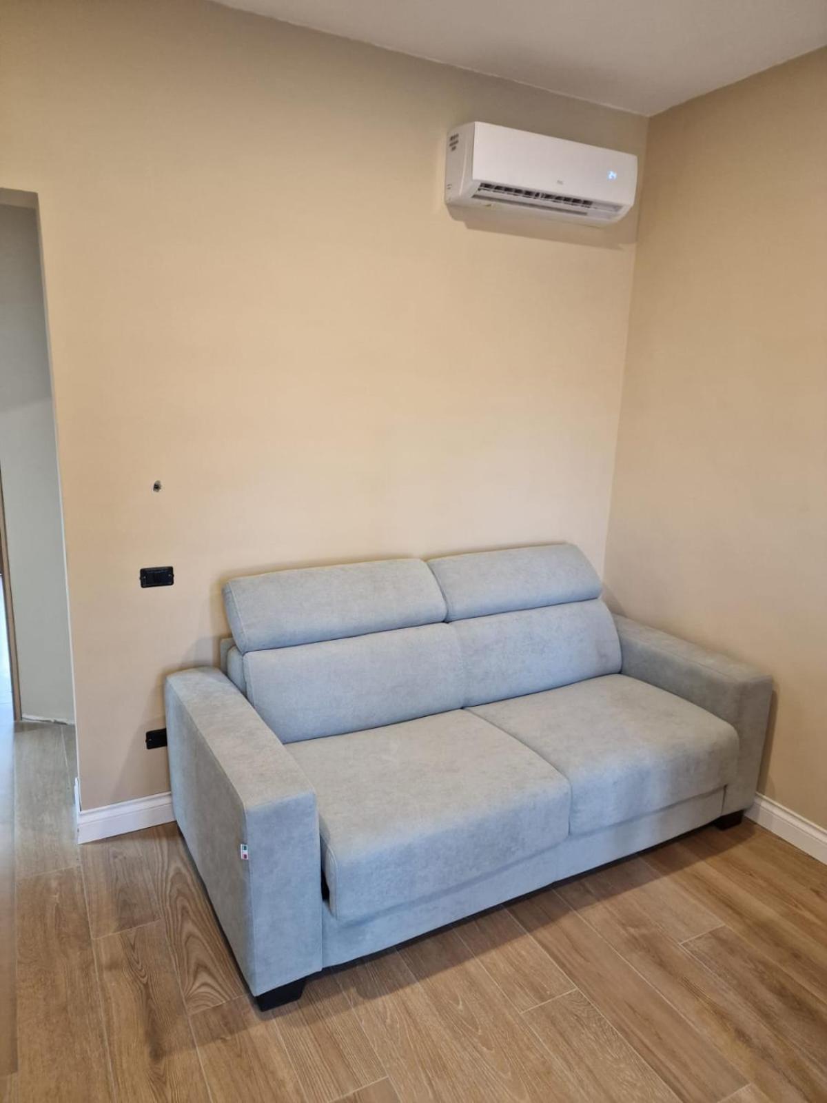 One-Bedroom House photo 1