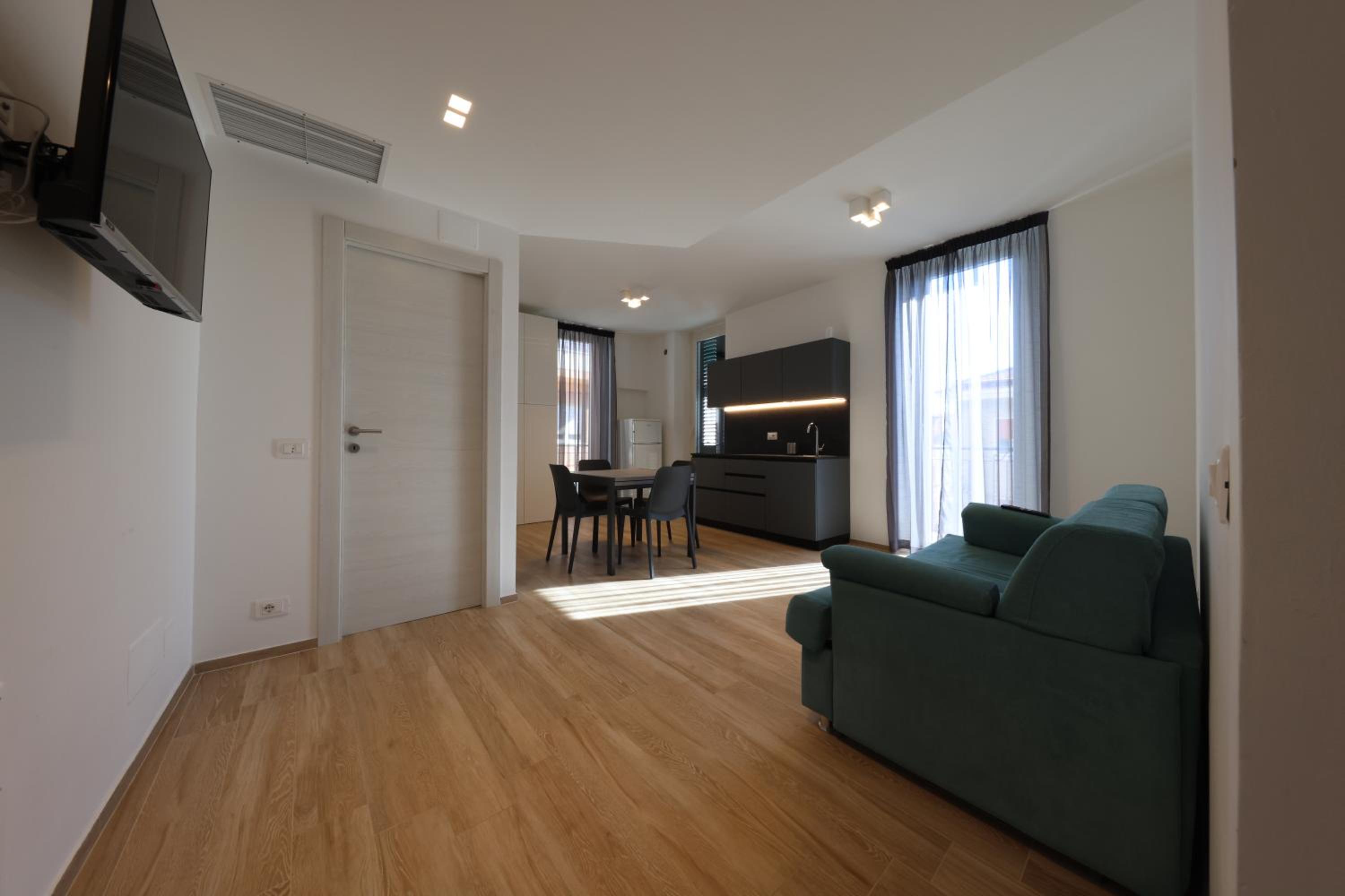 Apartment with View and Balcony - Photo 16