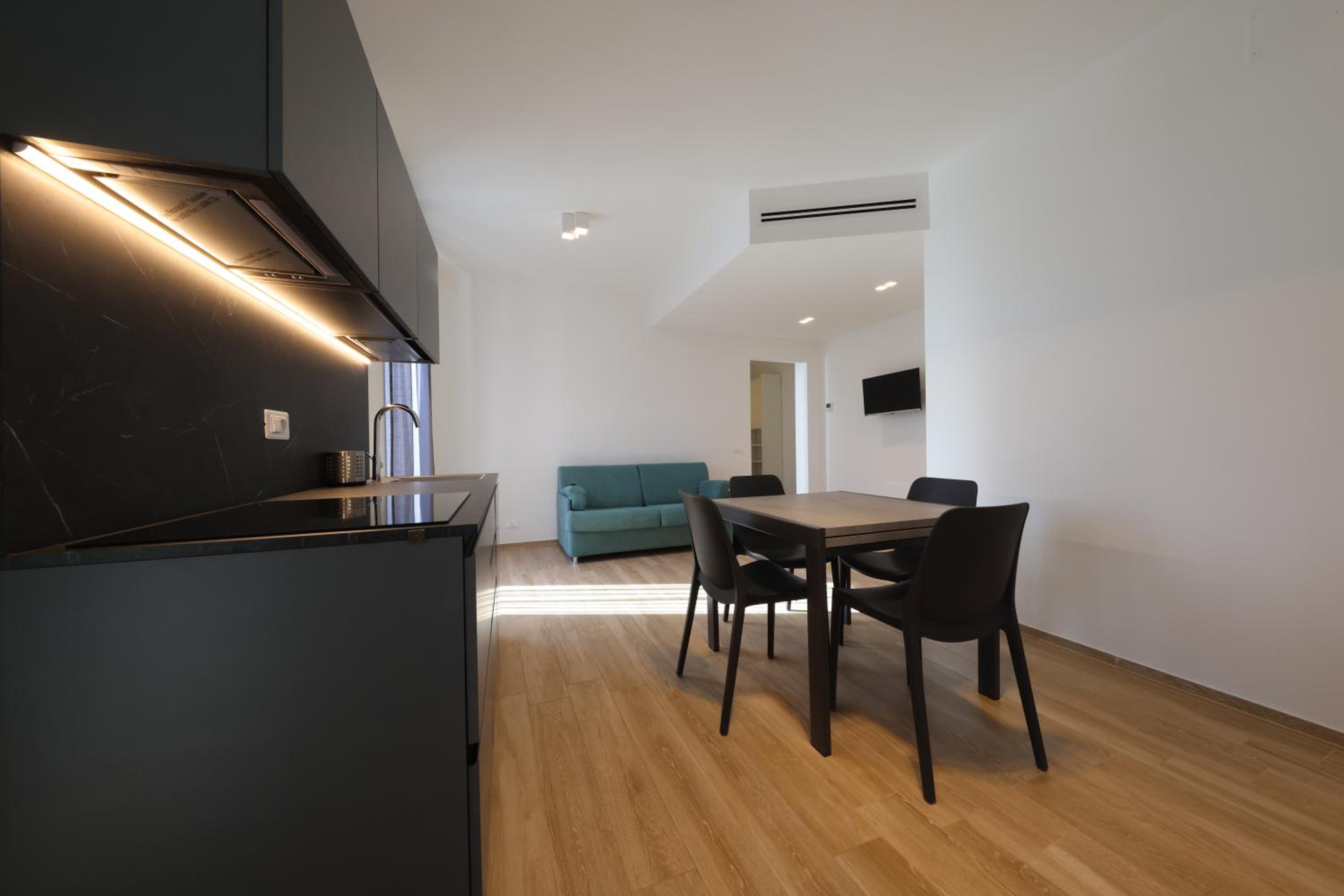 Apartment with View and Balcony - Photo 39