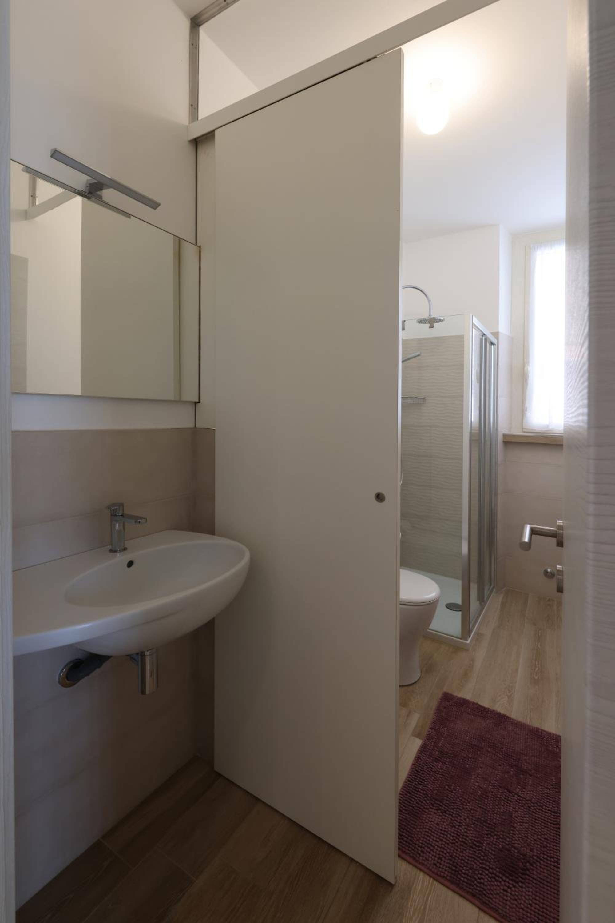 Apartment with View and Balcony - Photo 26
