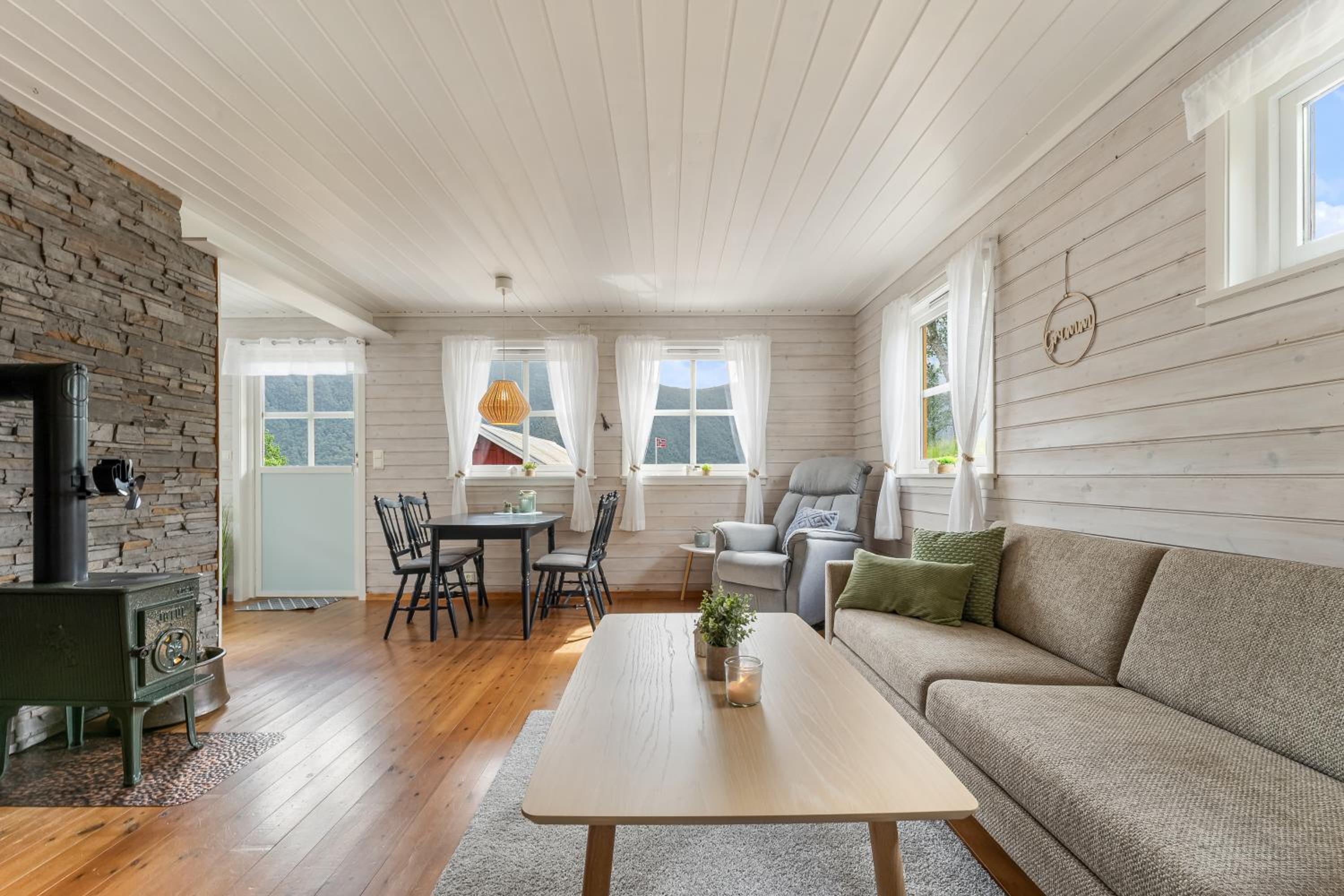 Three-Bedroom House photo 1