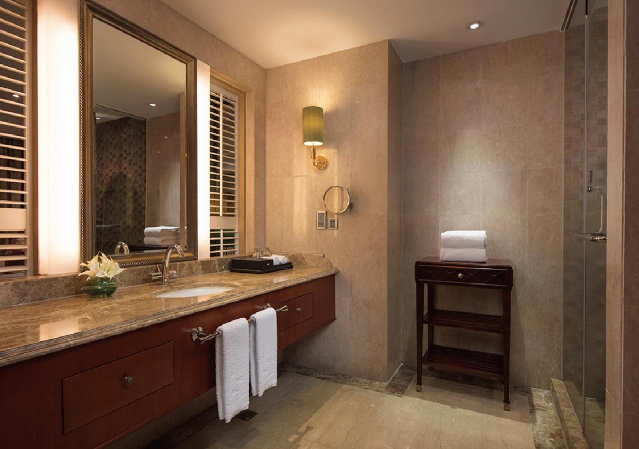 Deluxe Suite photo 2