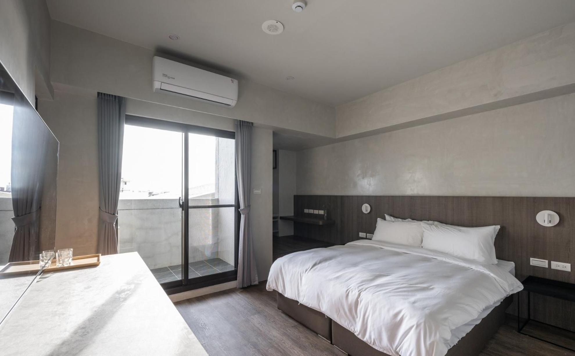 Standard Double Room - Photo 2