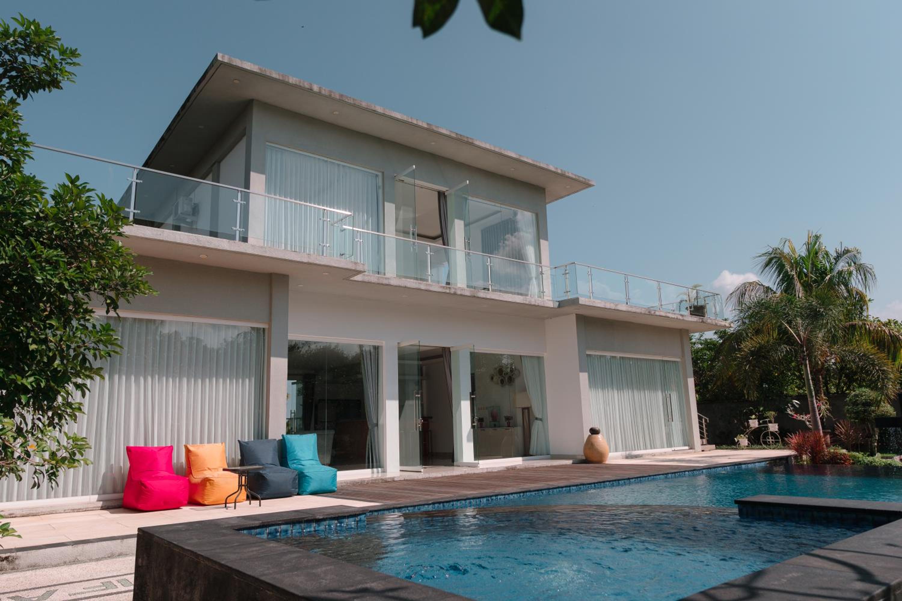 Three-Bedroom Villa photo 2