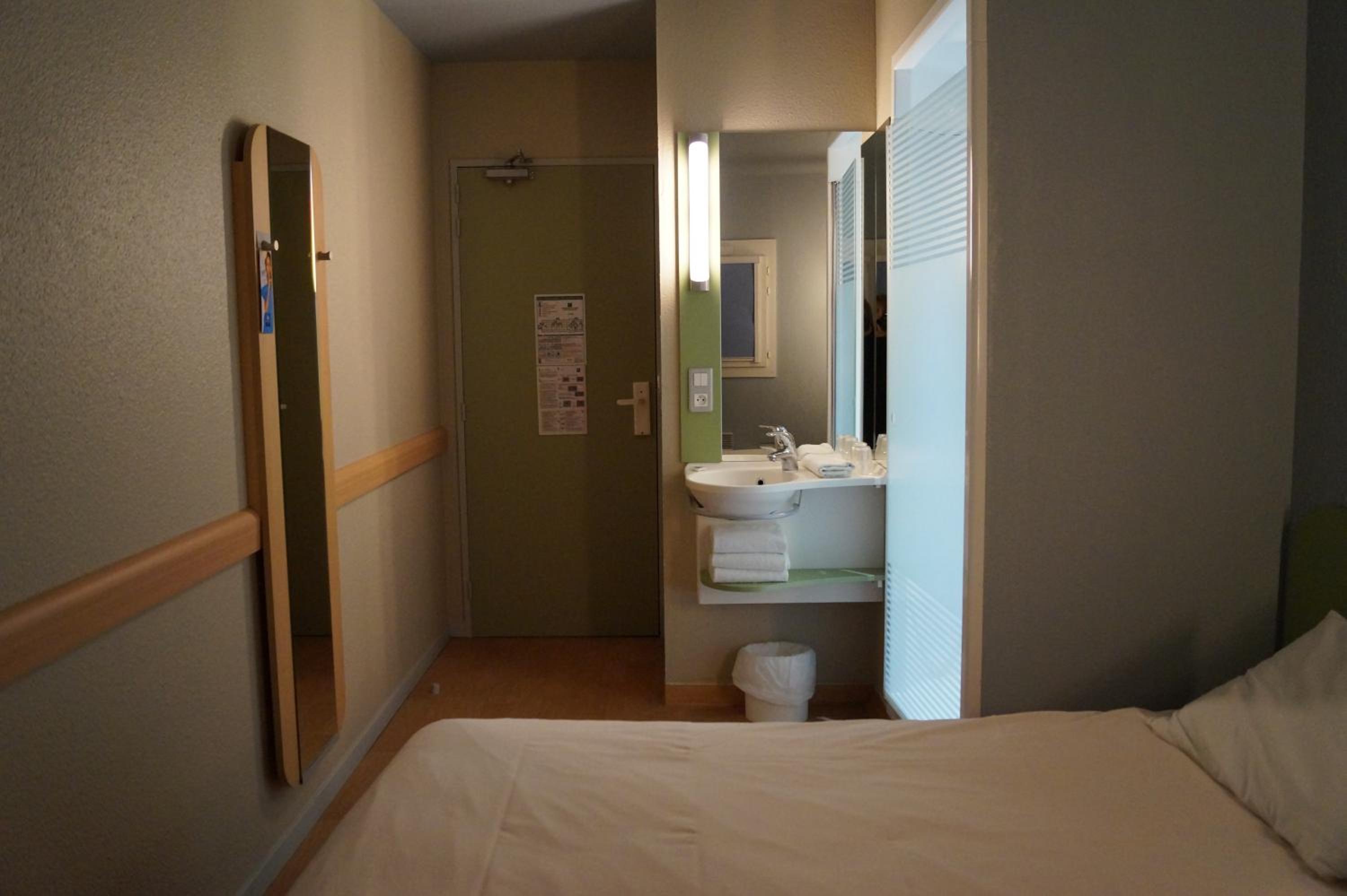 Standard Room with Two Single Bed photo 2