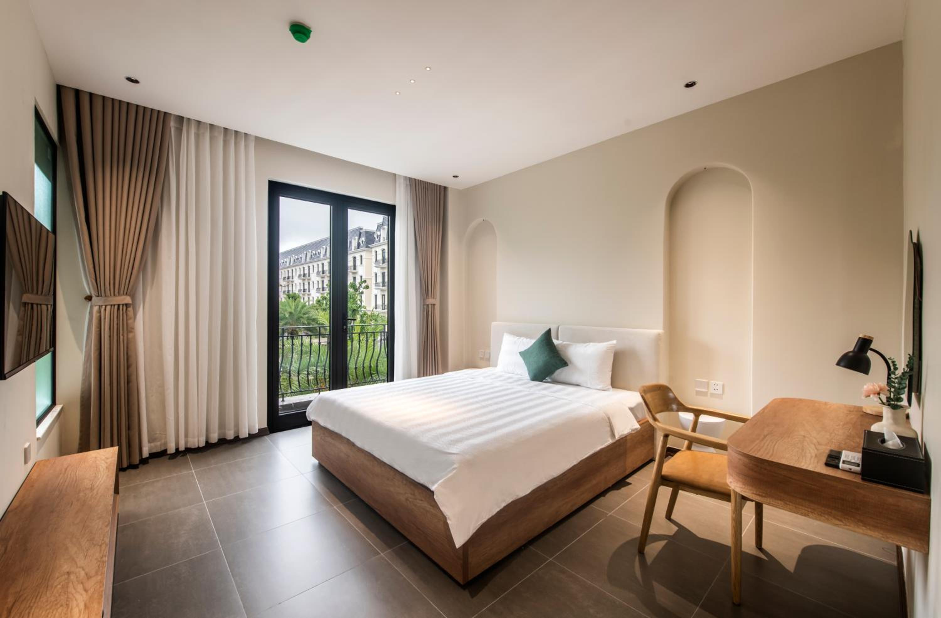 King Room with Garden View - Photo 1