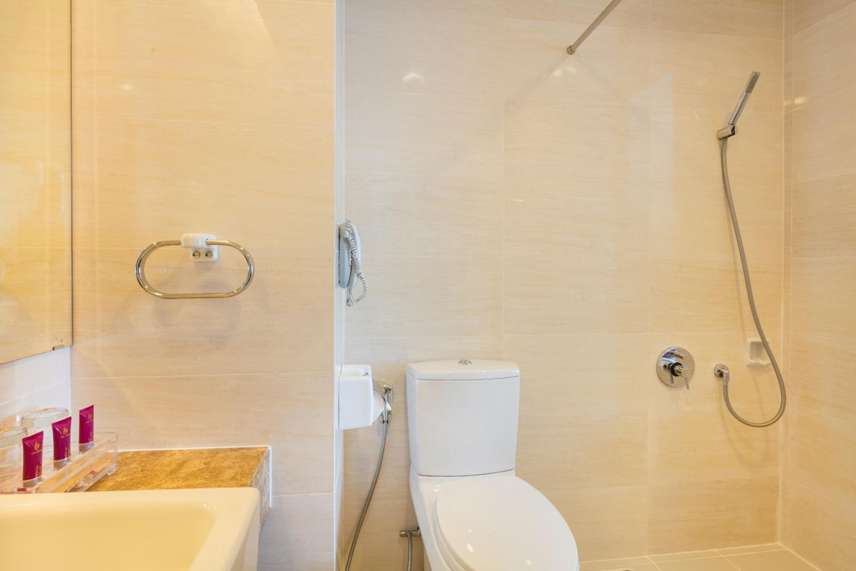 Superior Double or Twin Room with City View photo 3