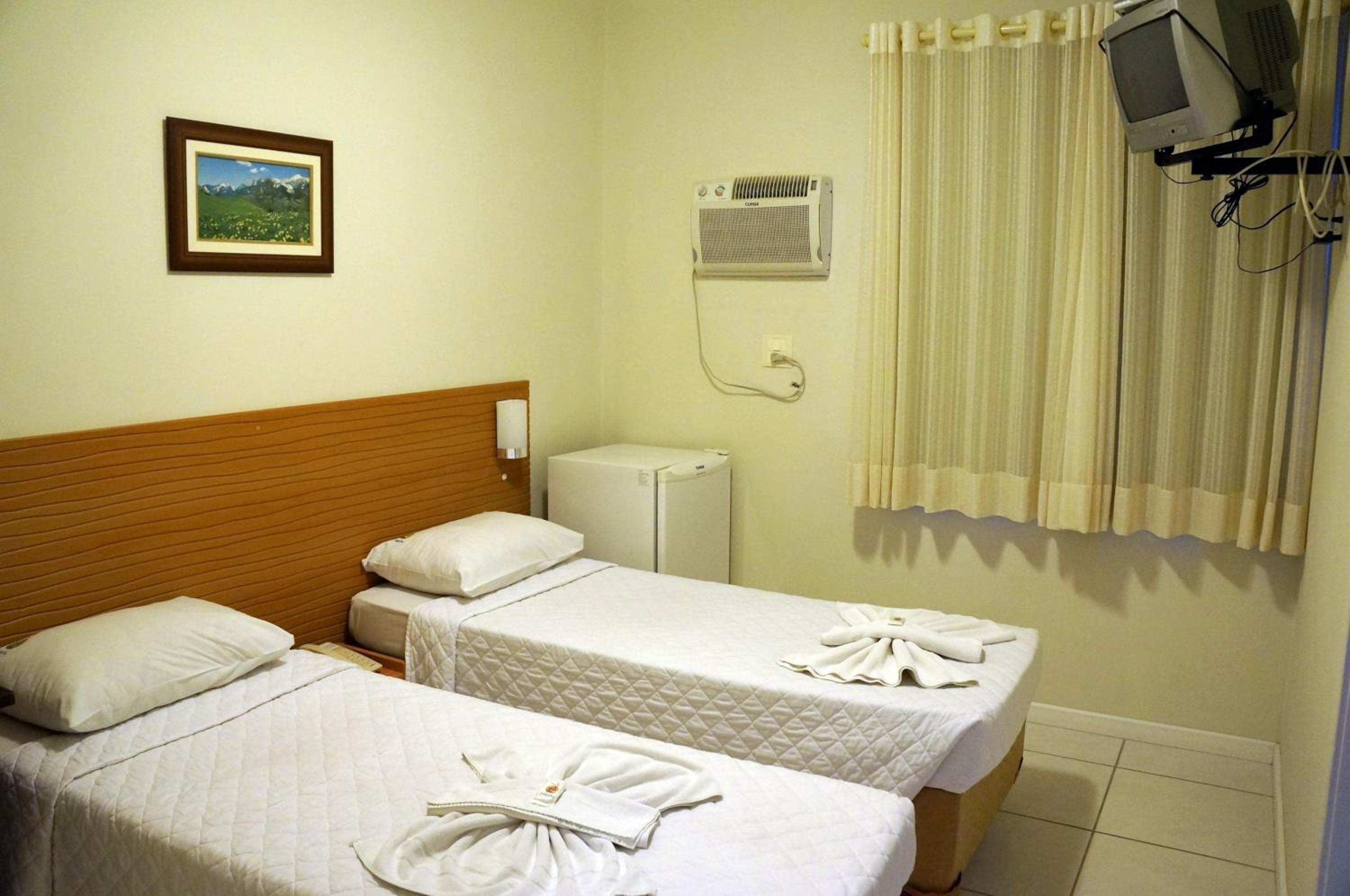 Standard Twin Room photo 2