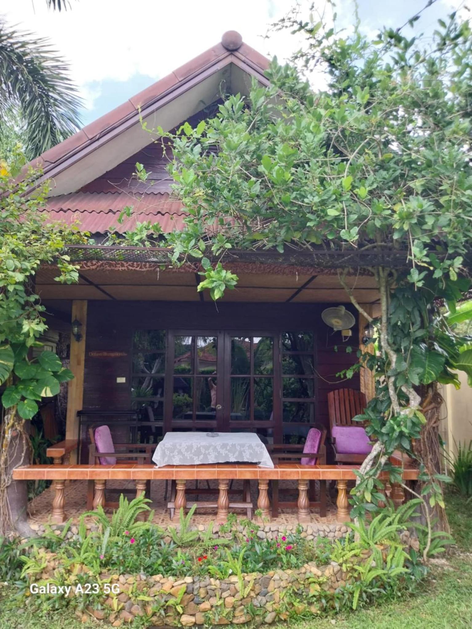 Family Bungalow - Photo 5