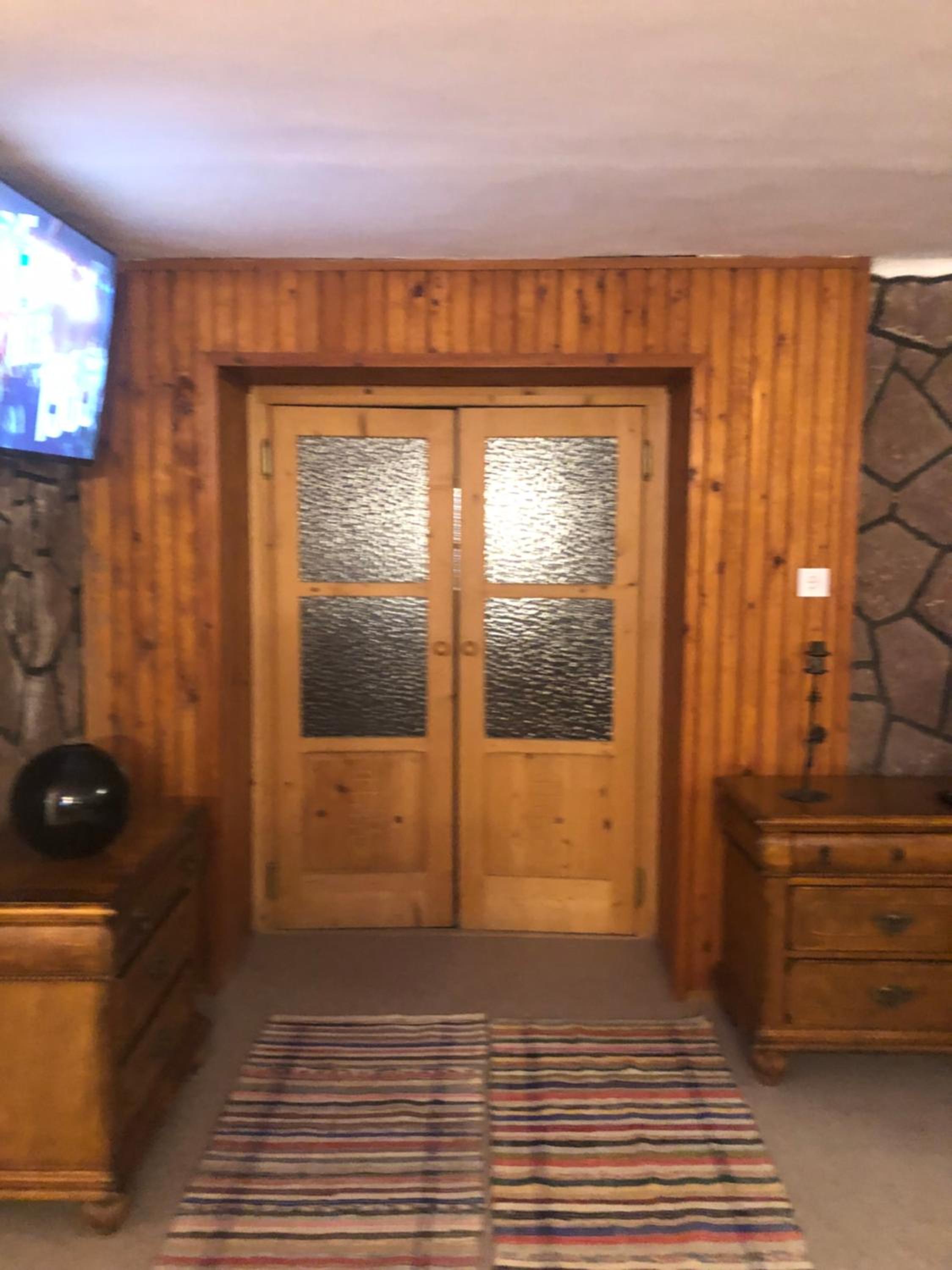 One-Bedroom Apartment - Non-Smoking - Photo 9