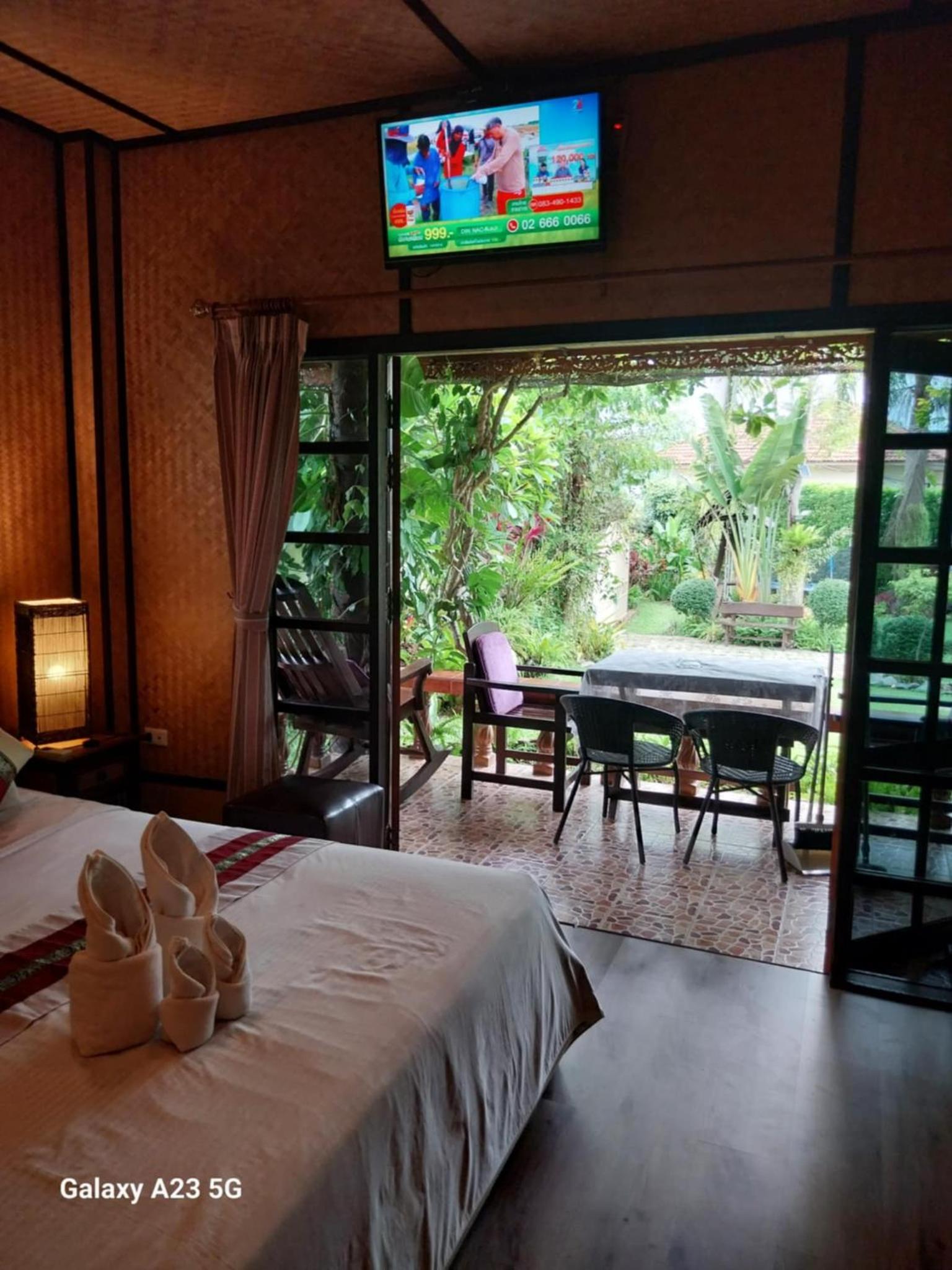 Family Bungalow - Photo 9