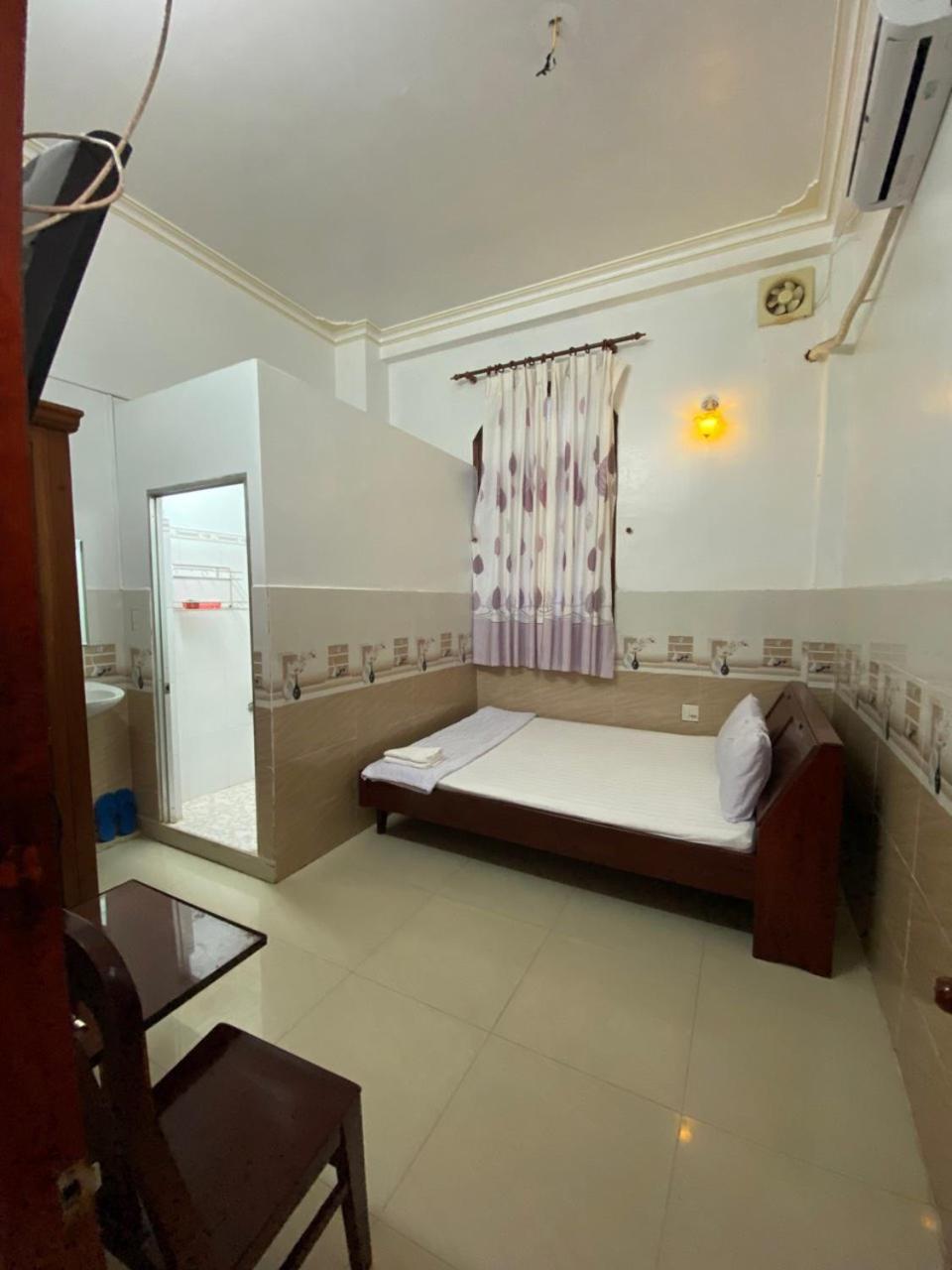 Double Room - Photo 12