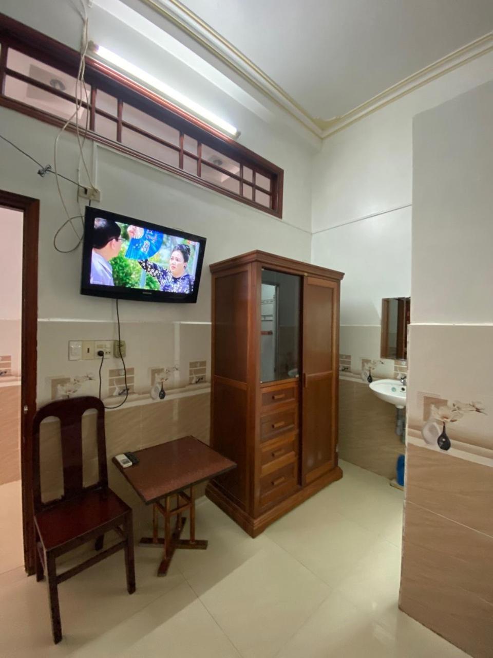 Double Room - Photo 11
