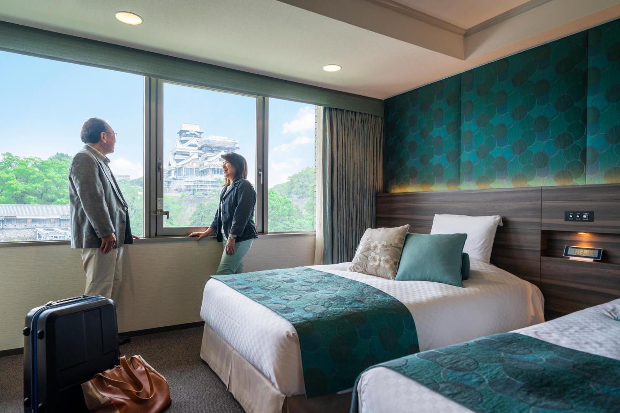 Twin Room with View - Non-Smoking photo 3