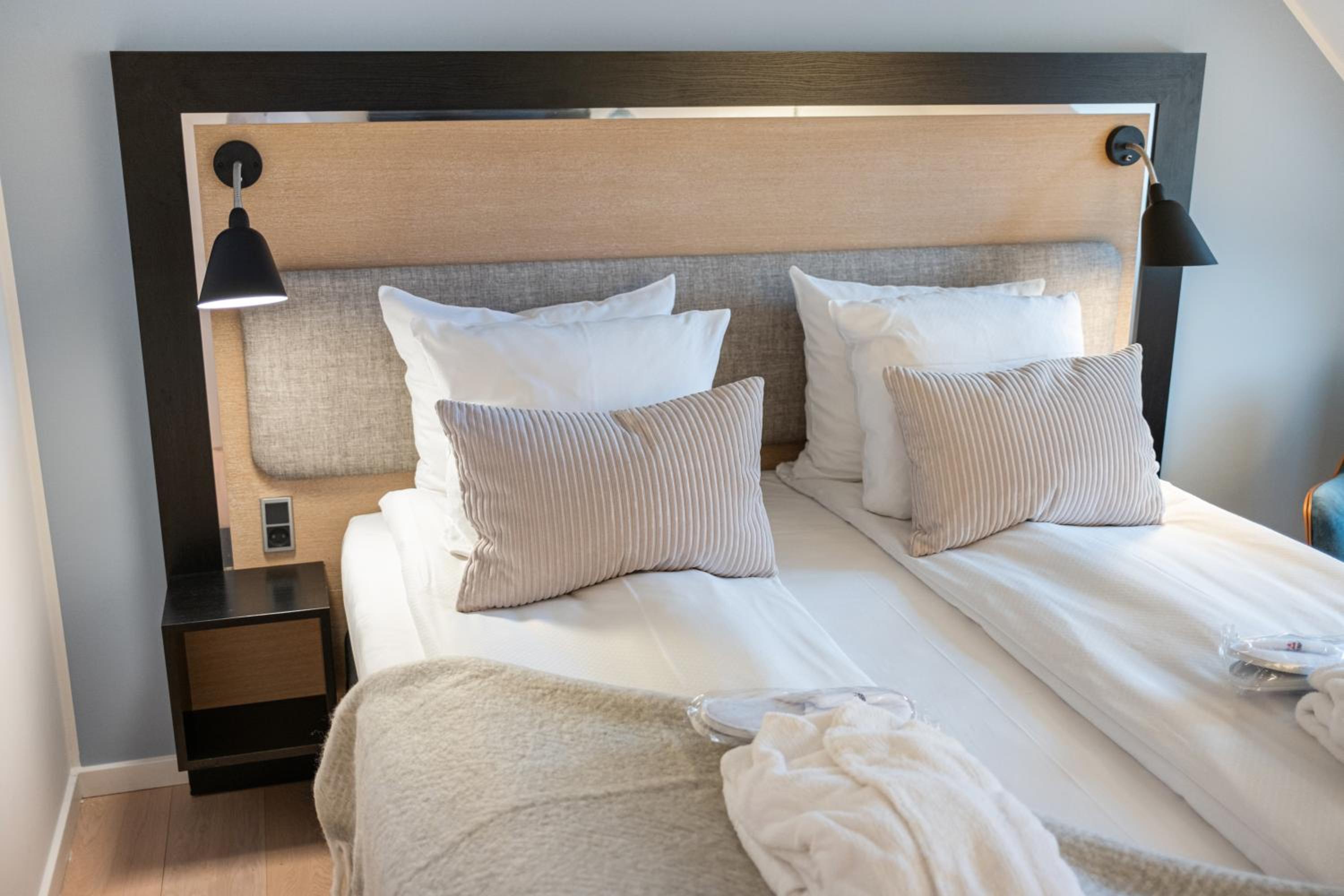 Executive Double Room - Photo 8