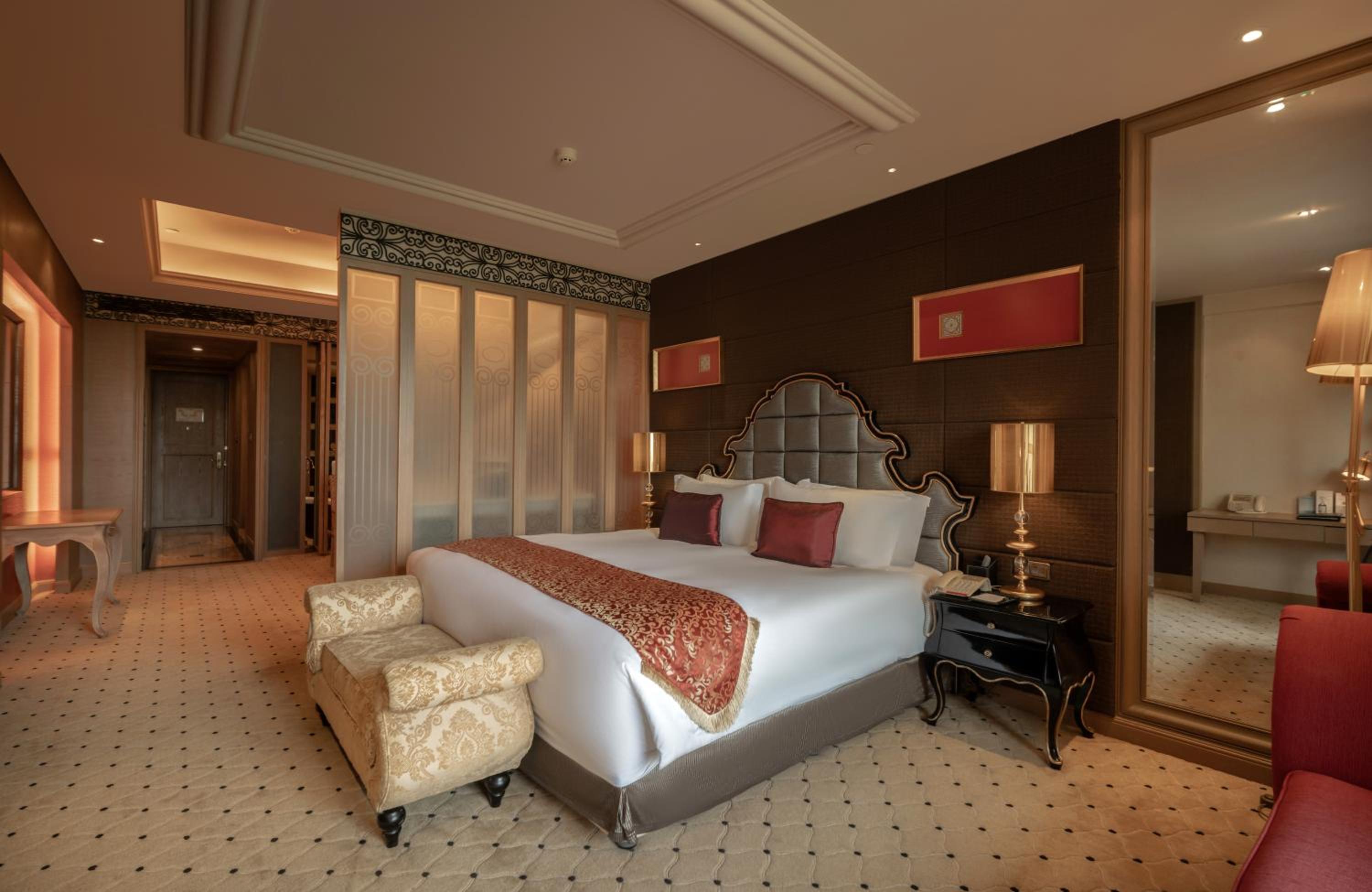 Superior Suite