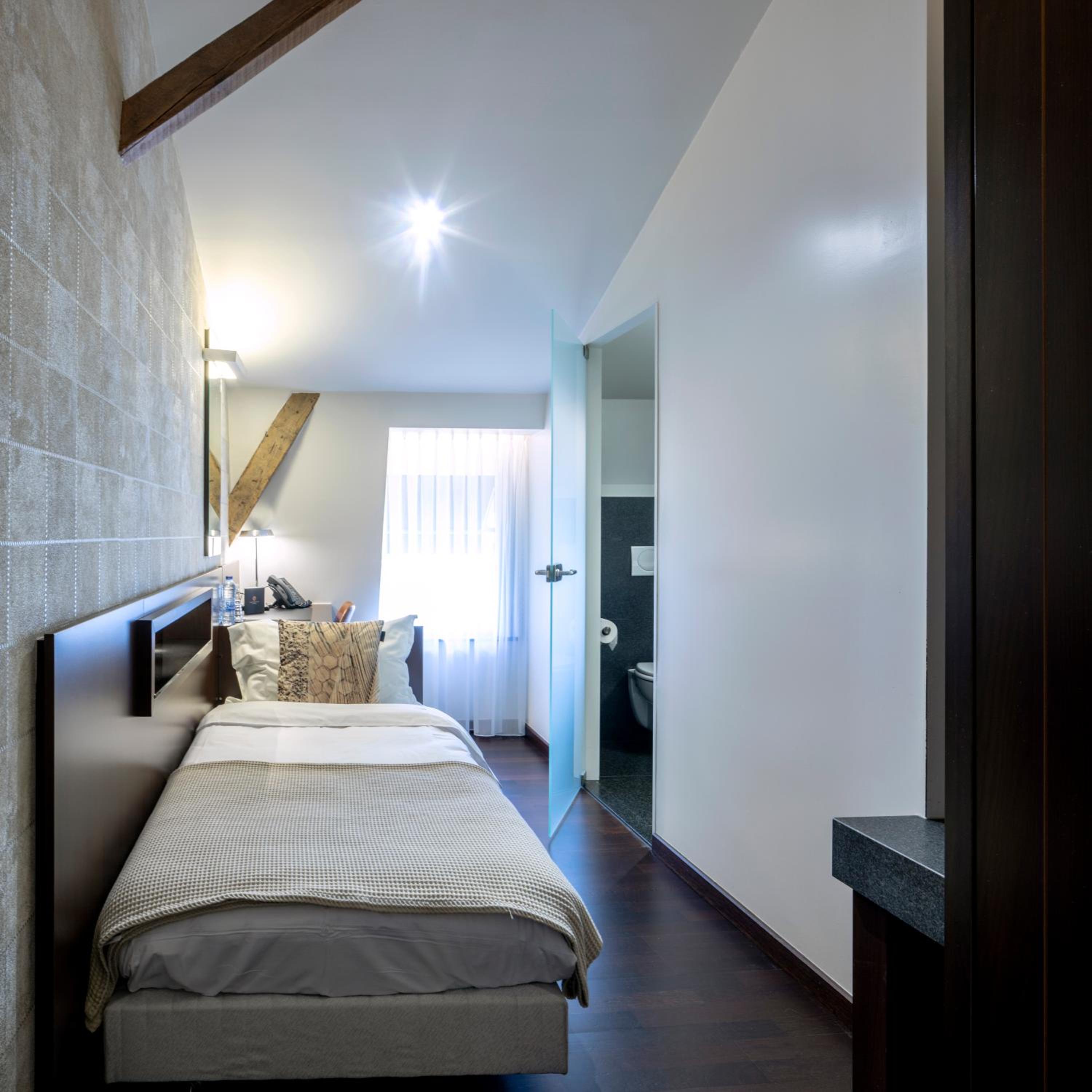 Single Room photo 2
