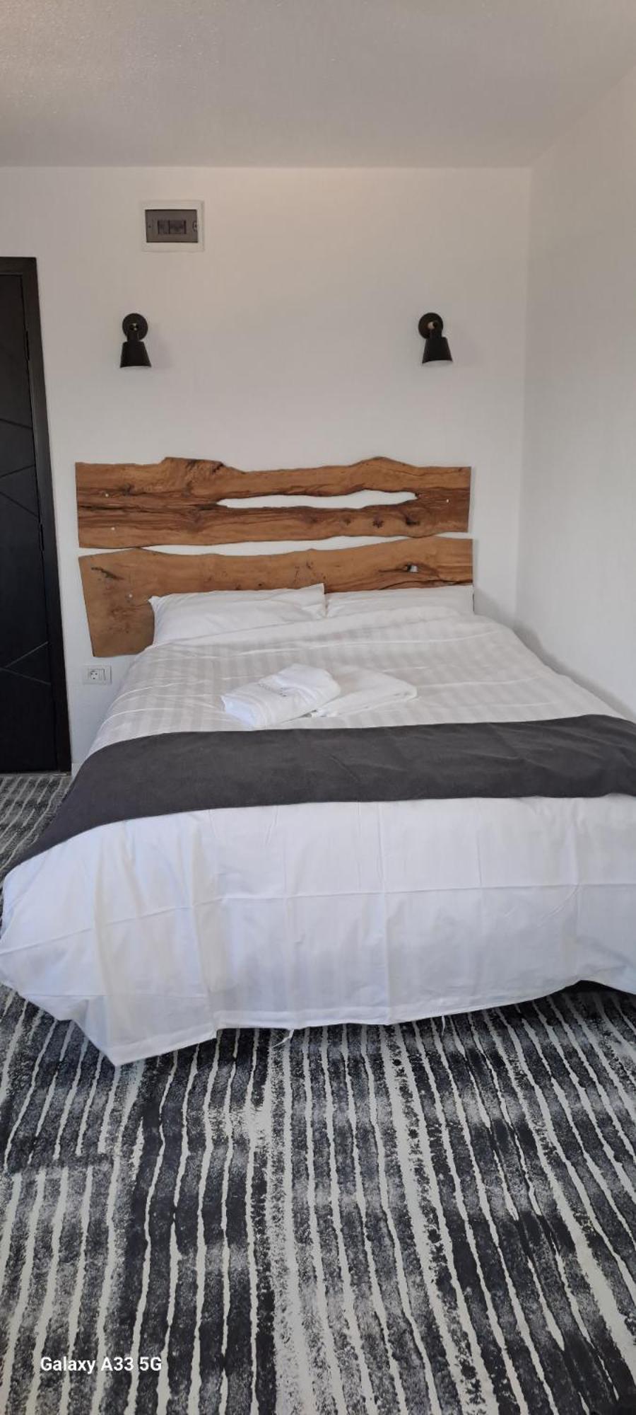 Double Room with Private Bathroom photo 1