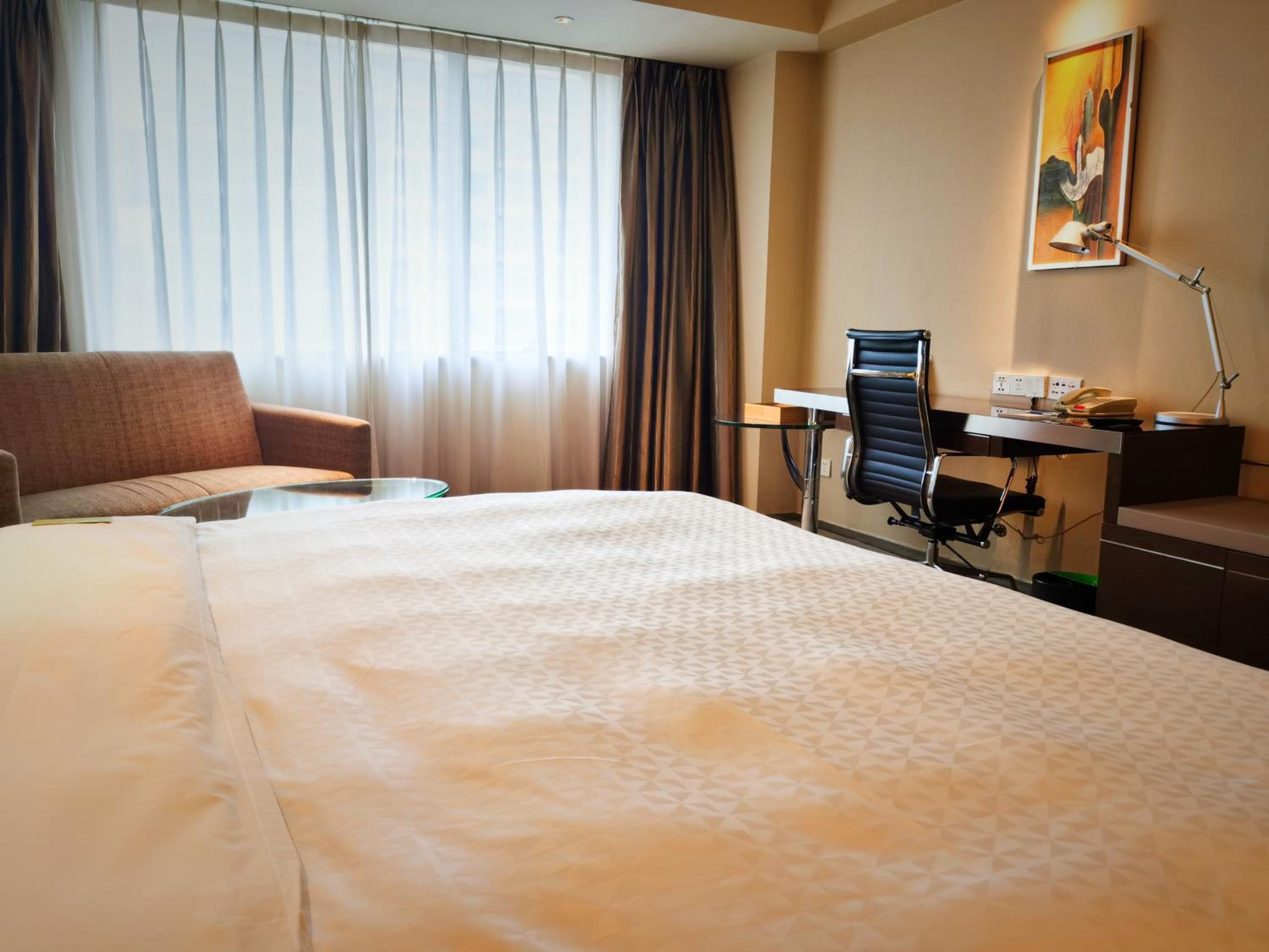 Selective Room, Guest room, King, Garden view - Photo 2