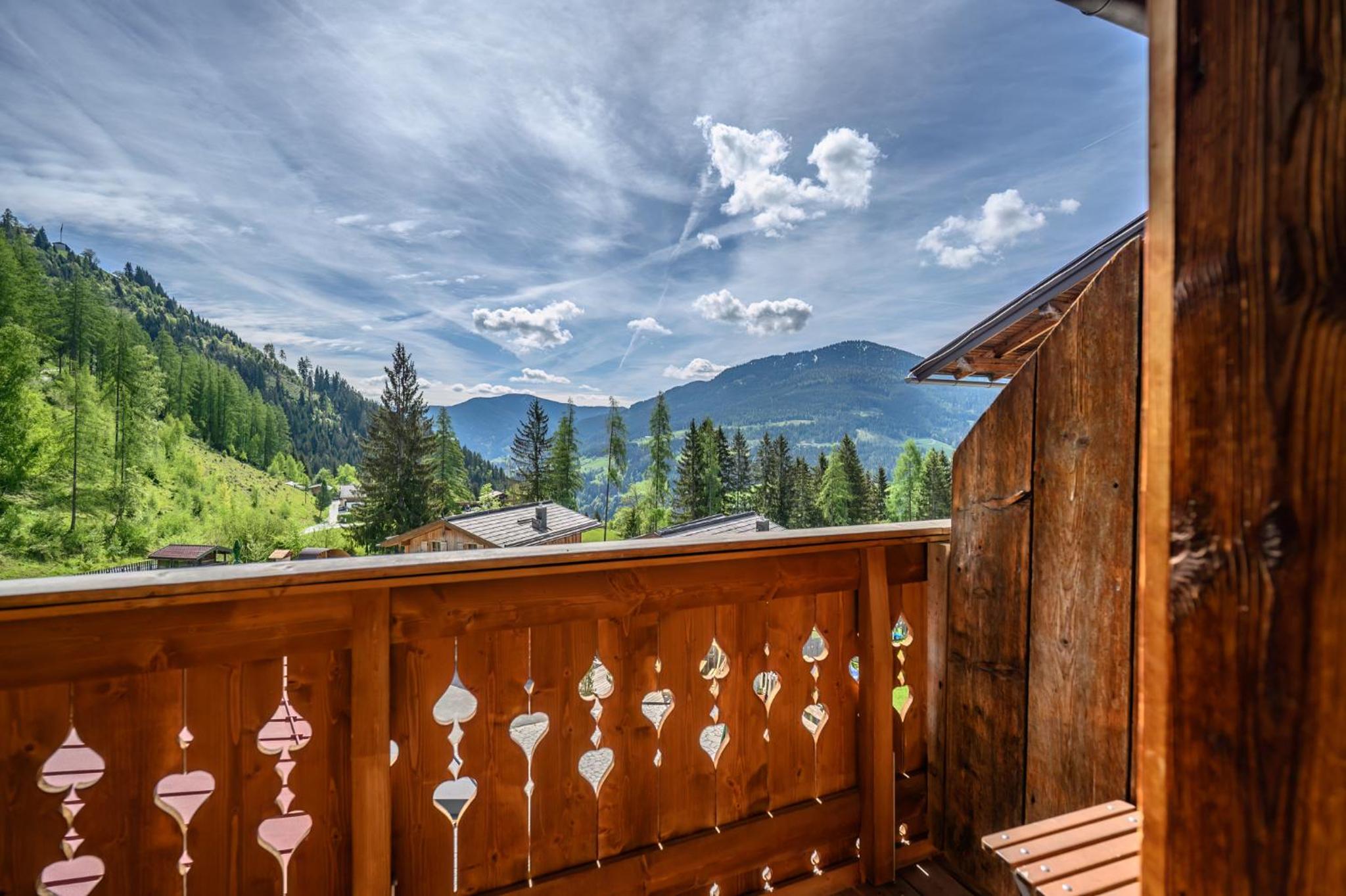 Two-Bedroom Apartment with Balcony Top 8 photo 3