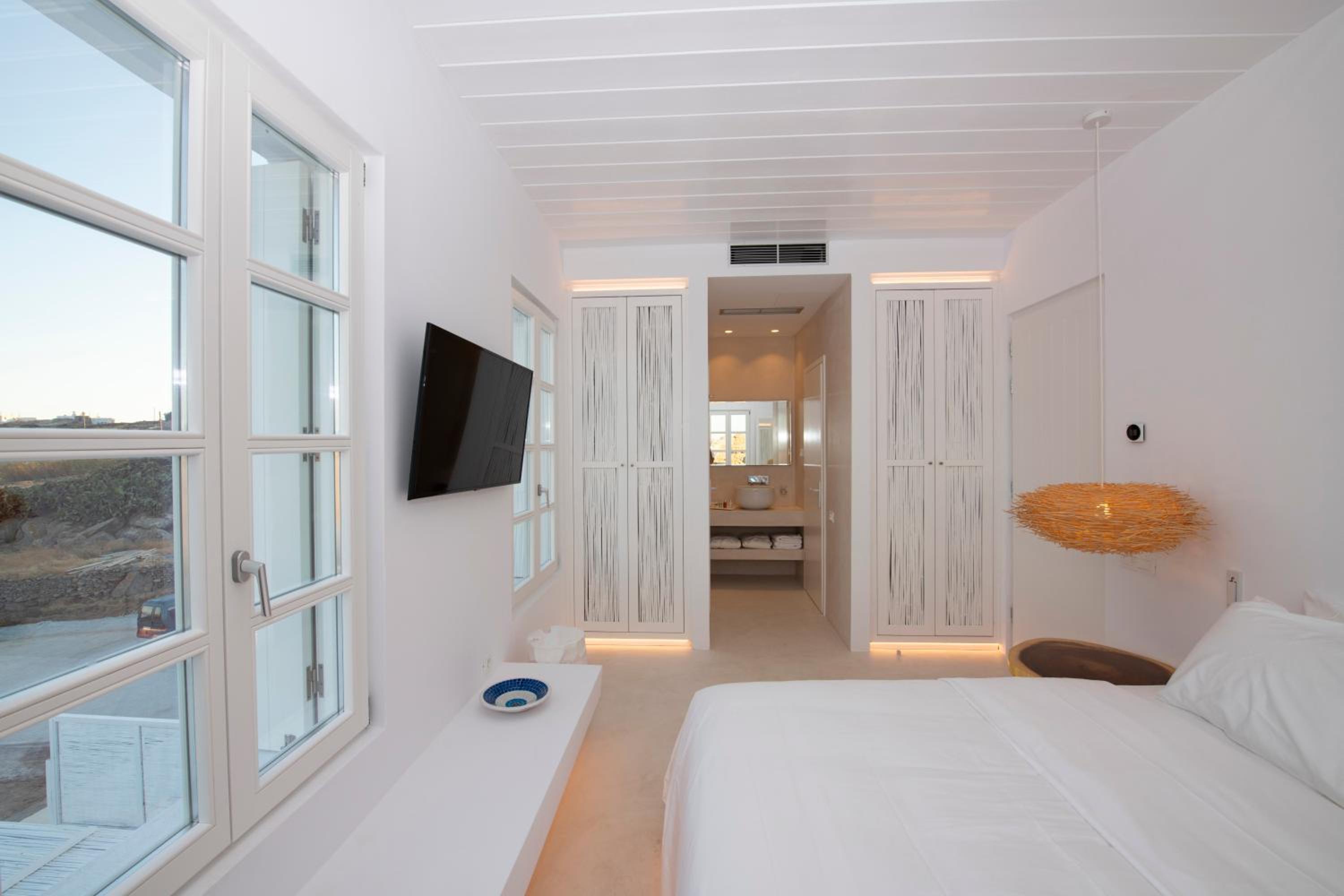 Myconian Suite With Outdoor Jetted Tub And Sea View photo 2
