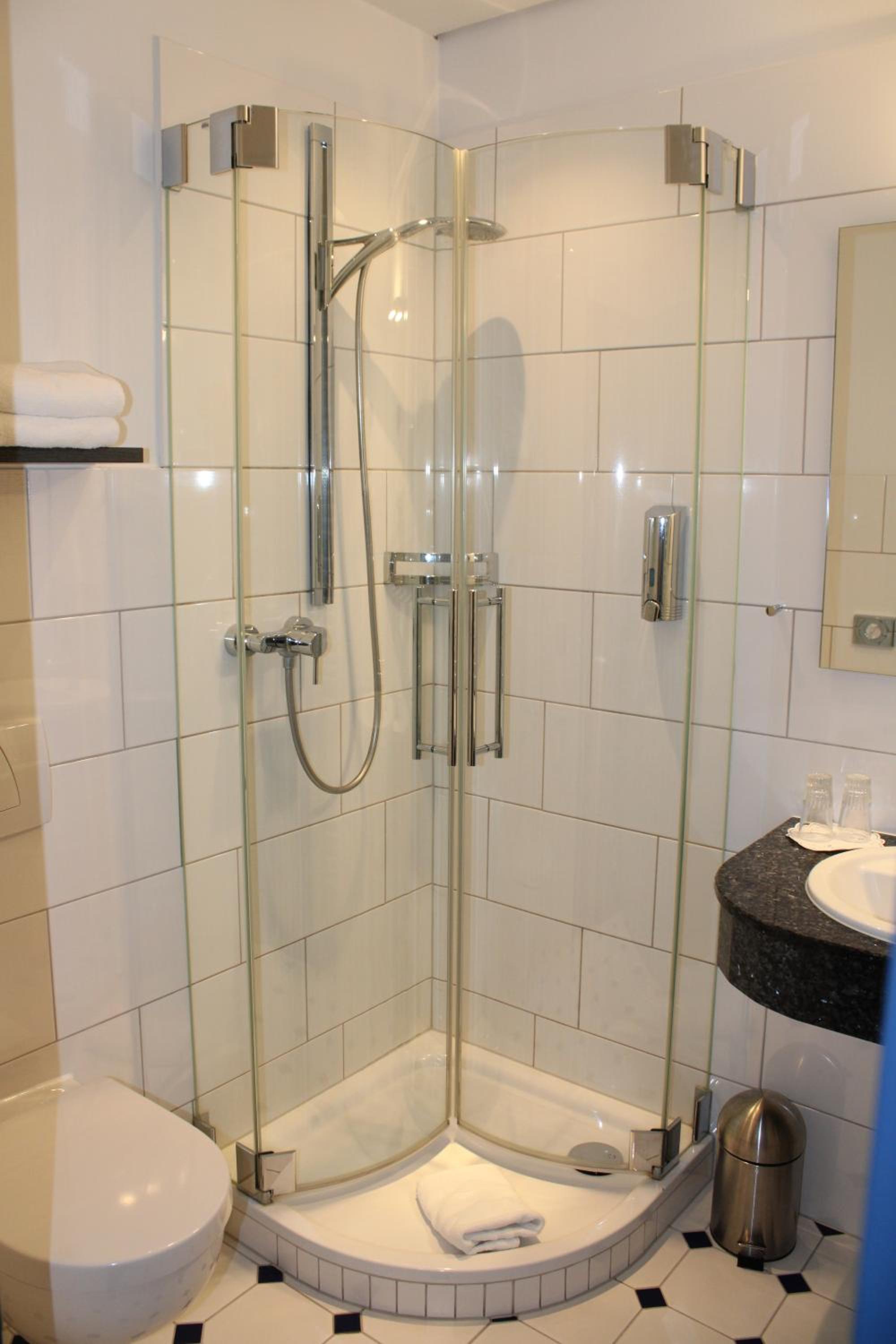 Large Single Room photo 2