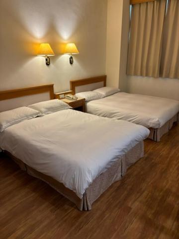 Quadruple Room (2 Adults + 2 Children) photo 1