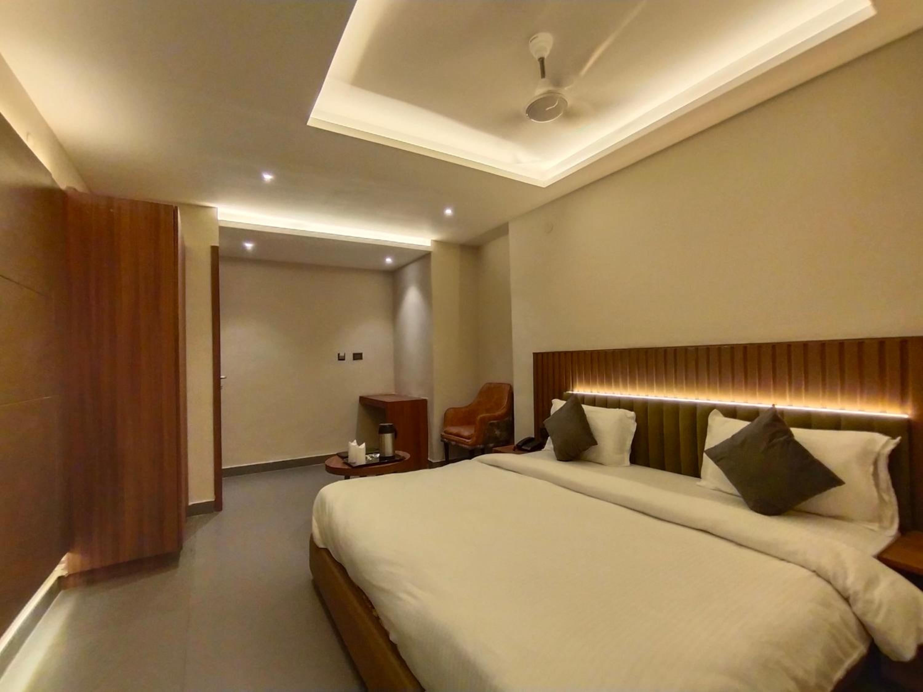 Deluxe Double Room photo 3
