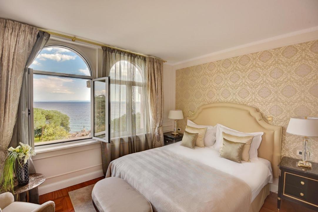 Deluxe Double Room with Sea View - Photo 2