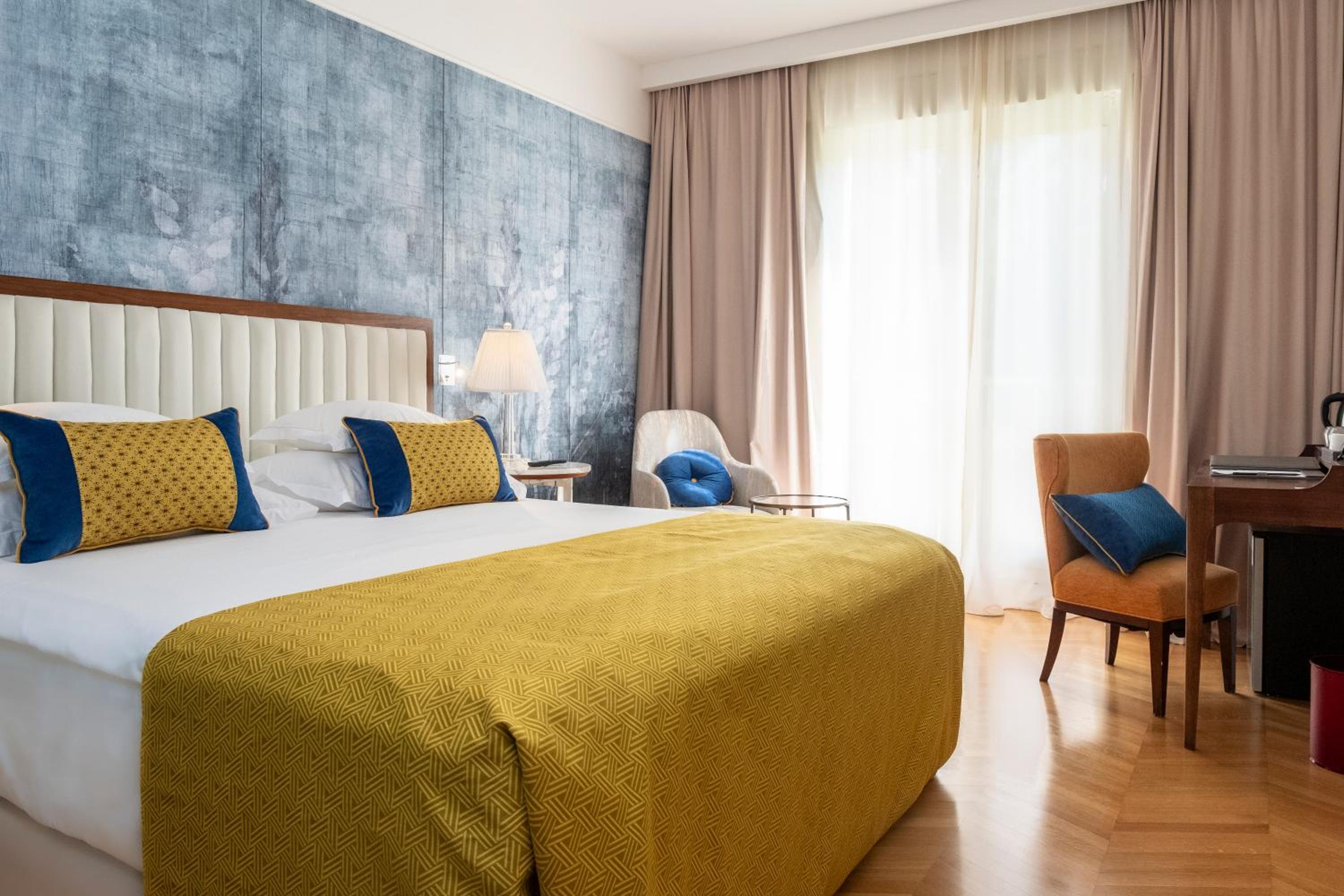 Superior Double or Twin Room with Sea View - Photo 4