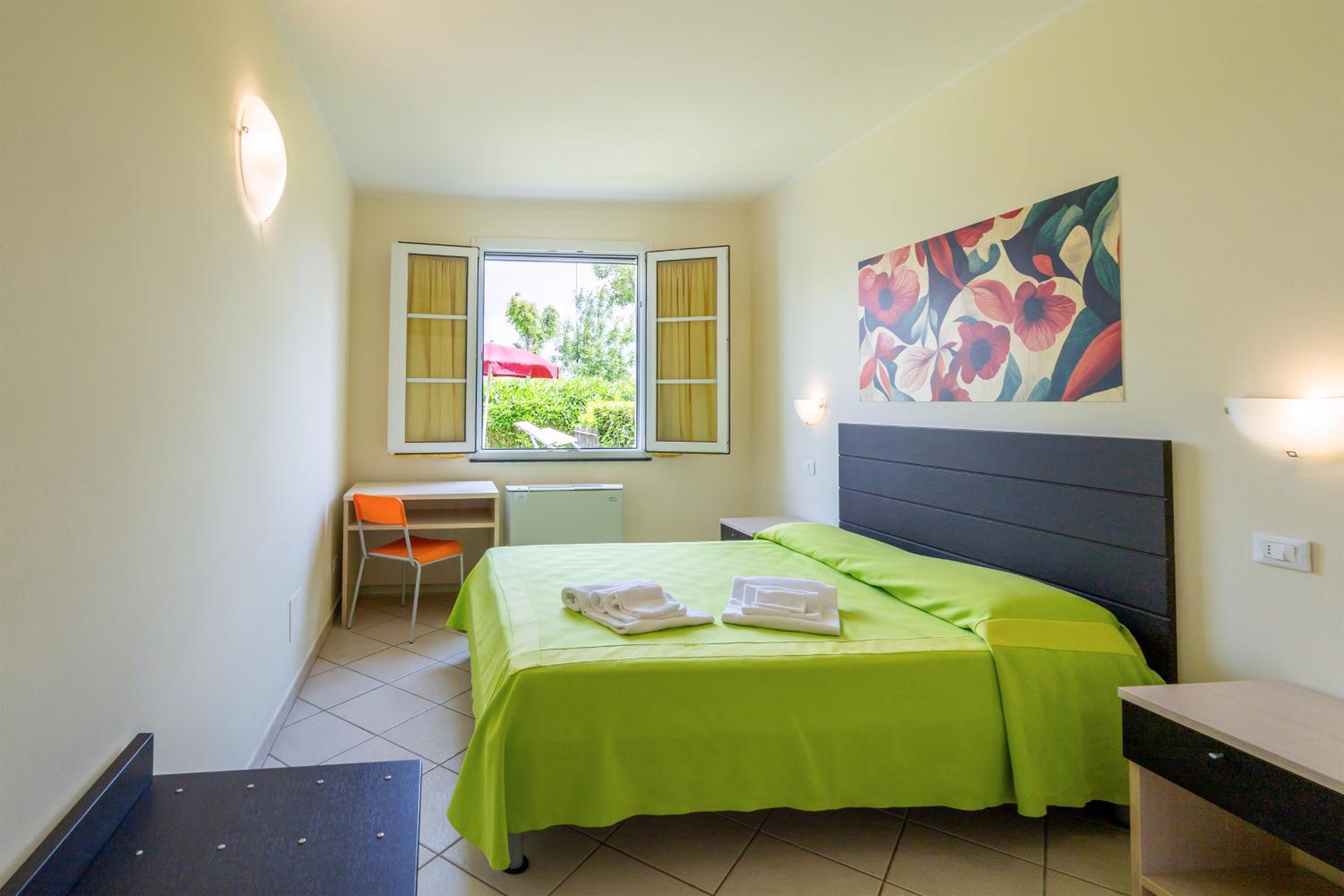 Standard Two-Bedroom Apartment photo 2