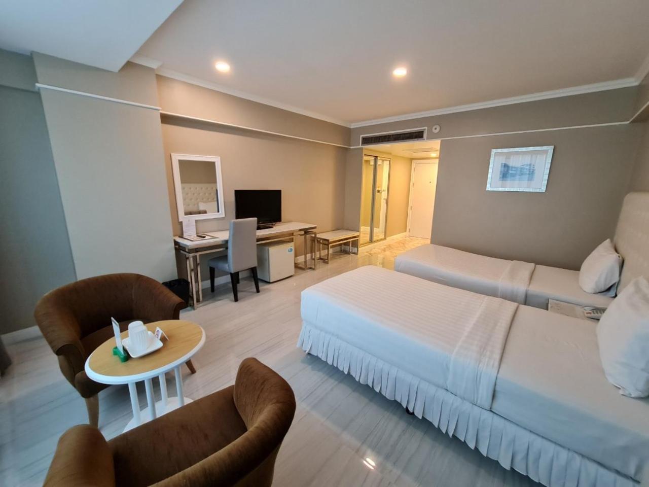 Deluxe Twin Room - Photo 1