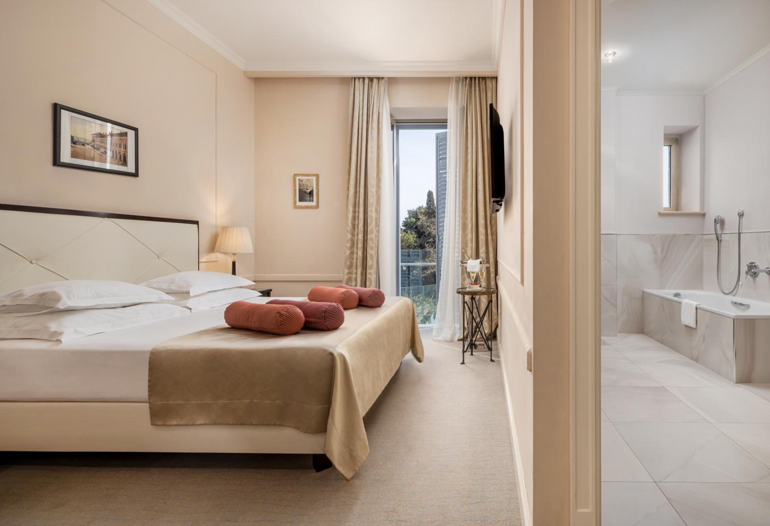 Superior Double Room Sea Side - Photo 1