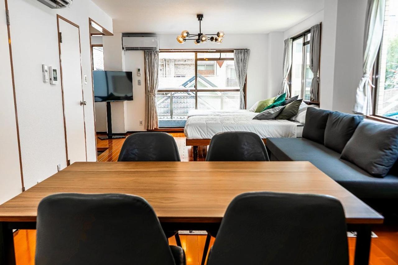 One-Bedroom Premium Apartment photo 2