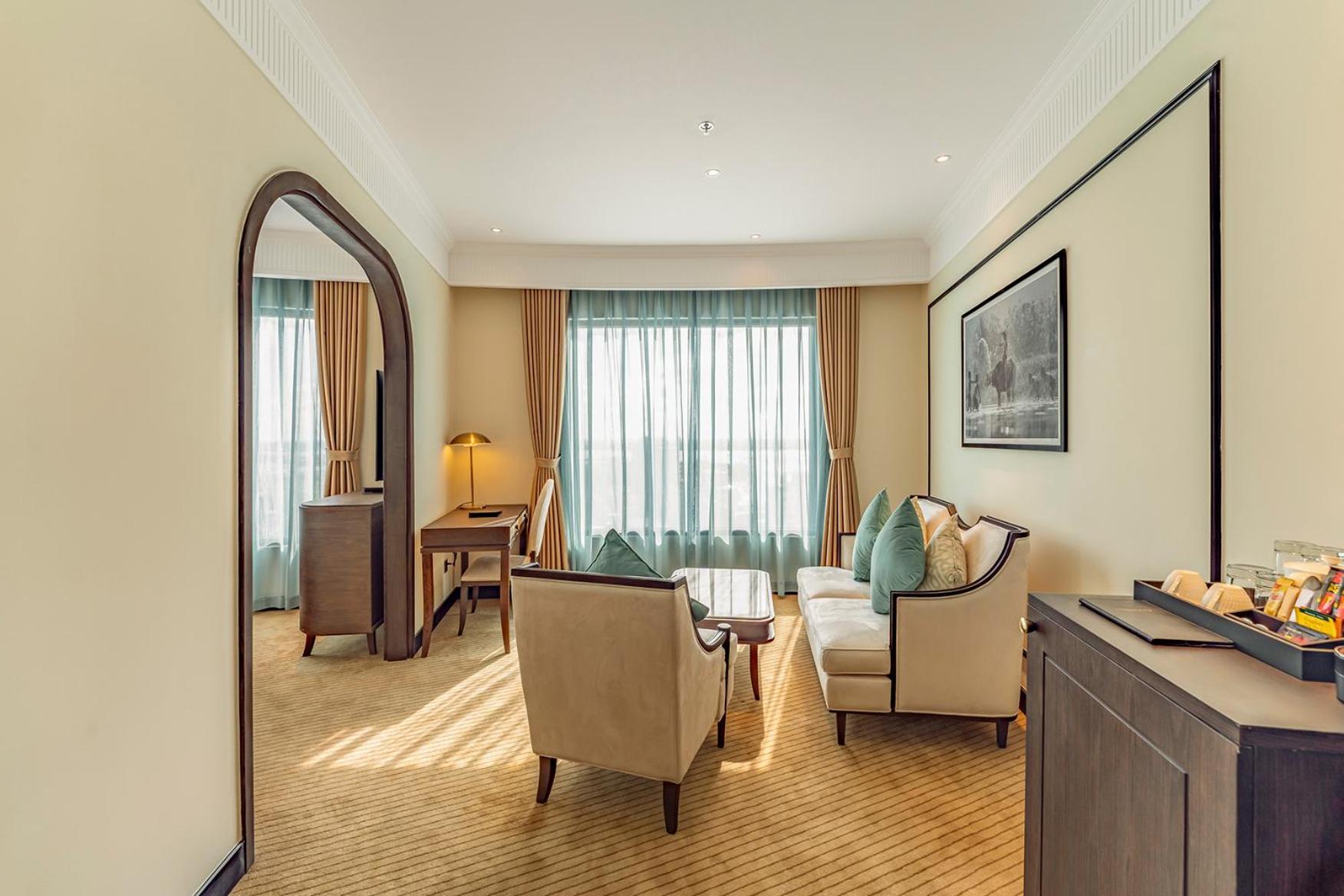 King Suite - Photo 2