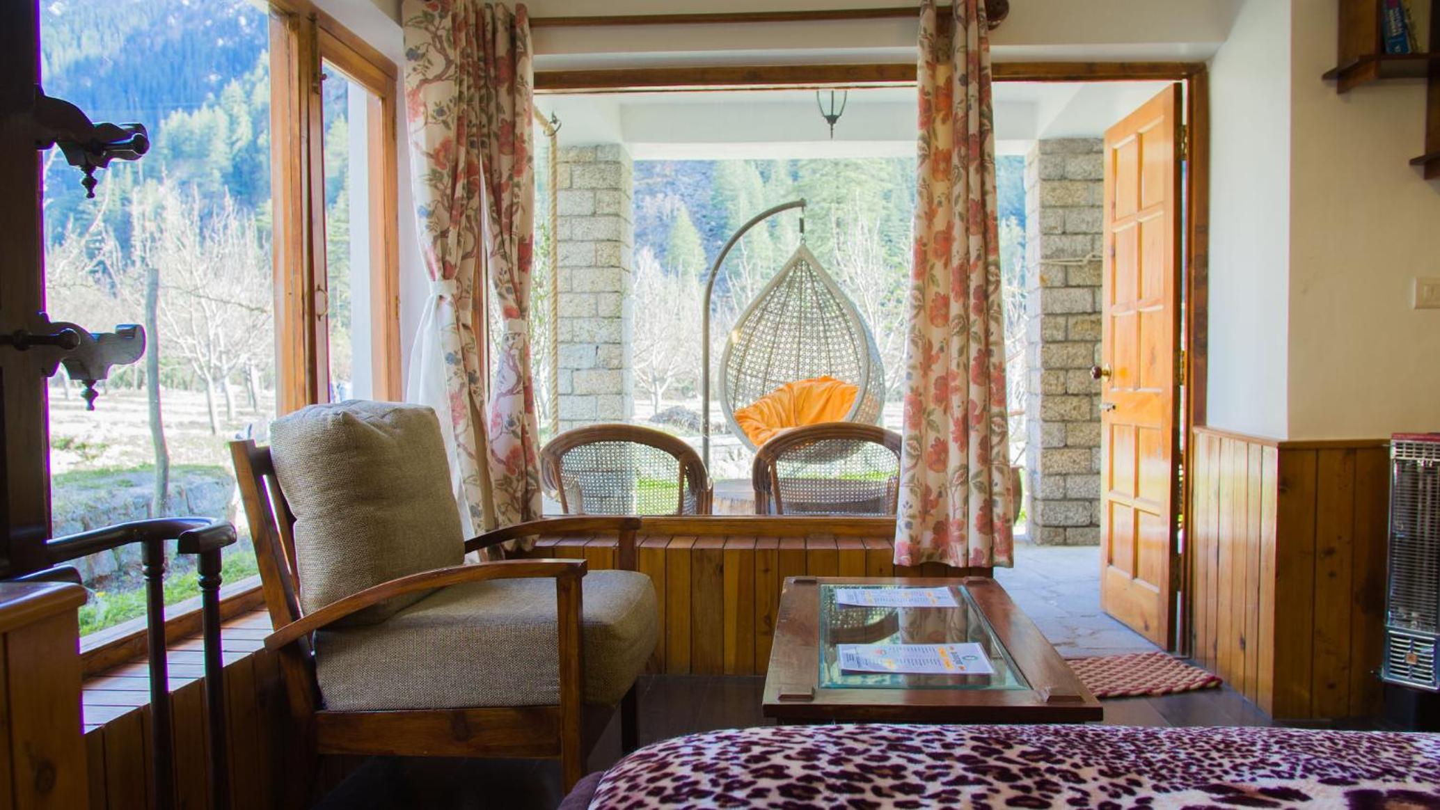 Large Double Room - Photo 1