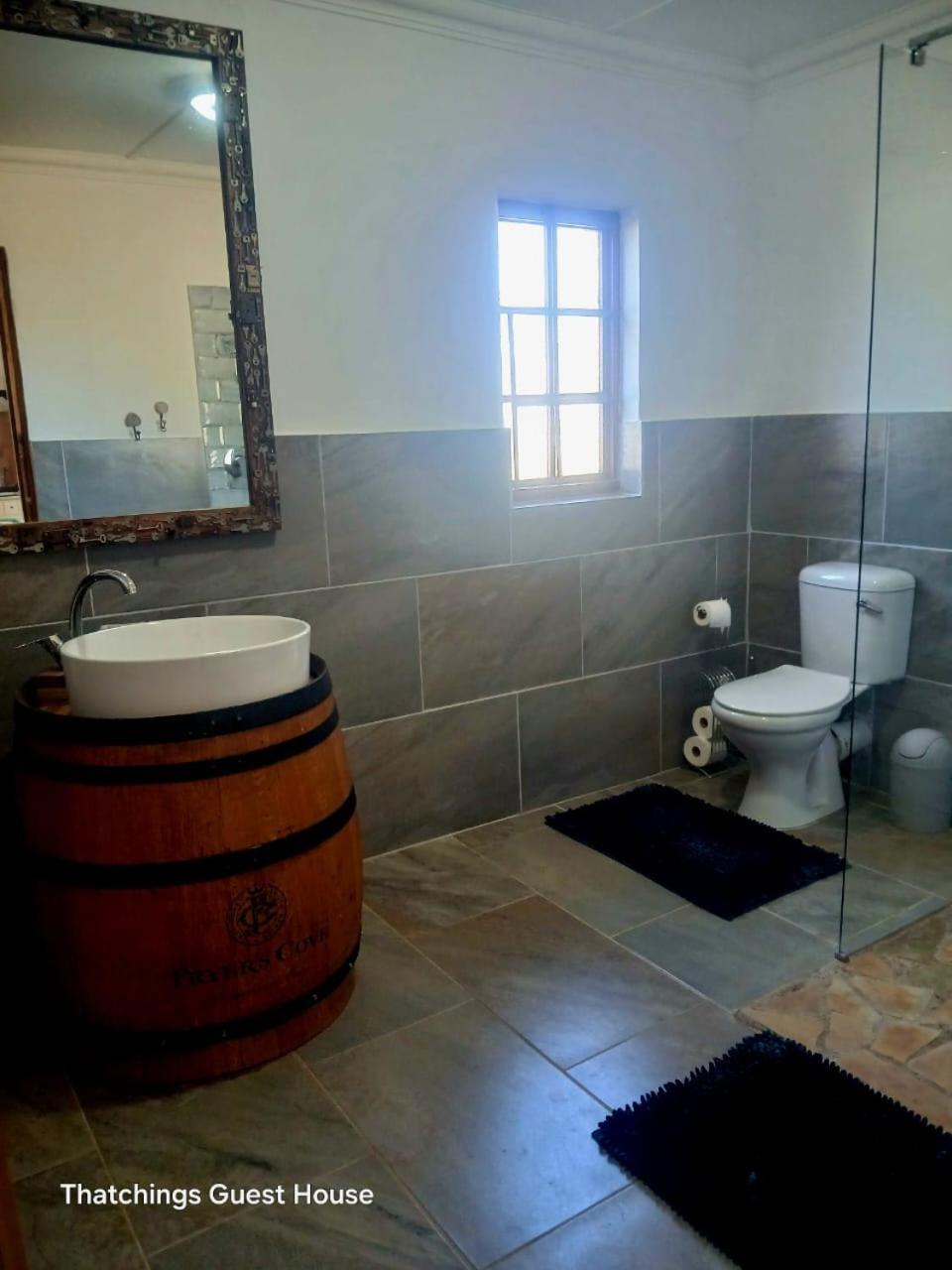 Deluxe King Suite photo 3