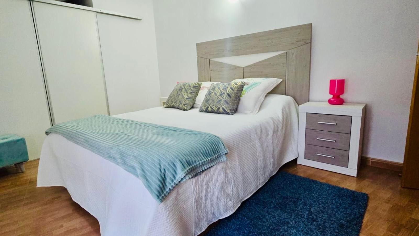Three-Bedroom Apartment with View photo 3