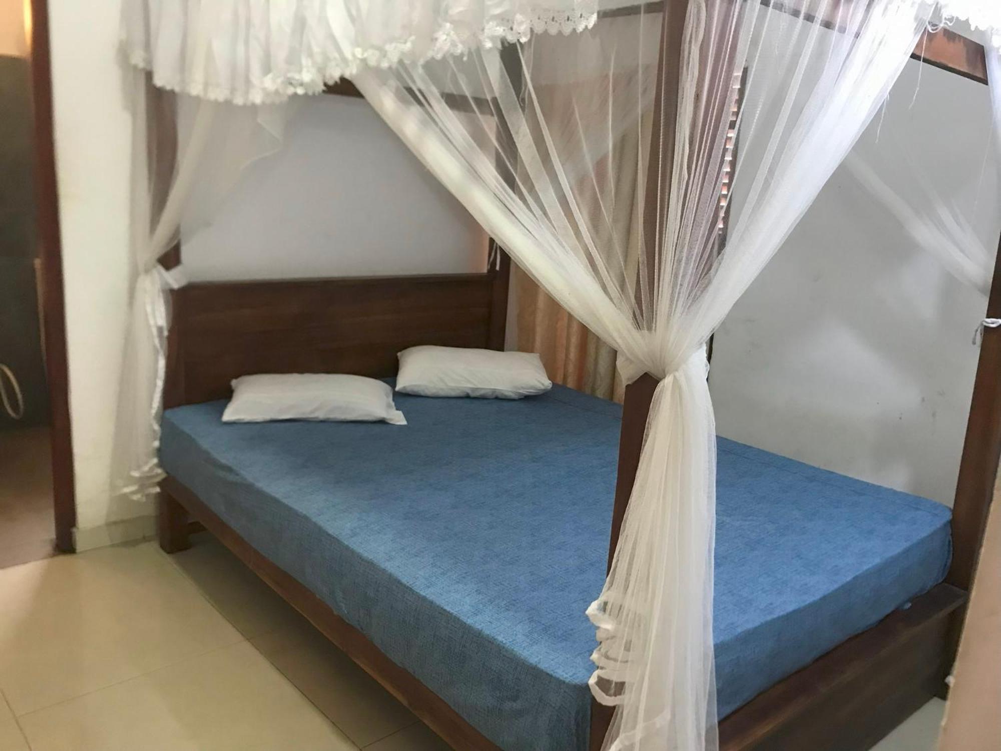 Budget Double Room photo 2