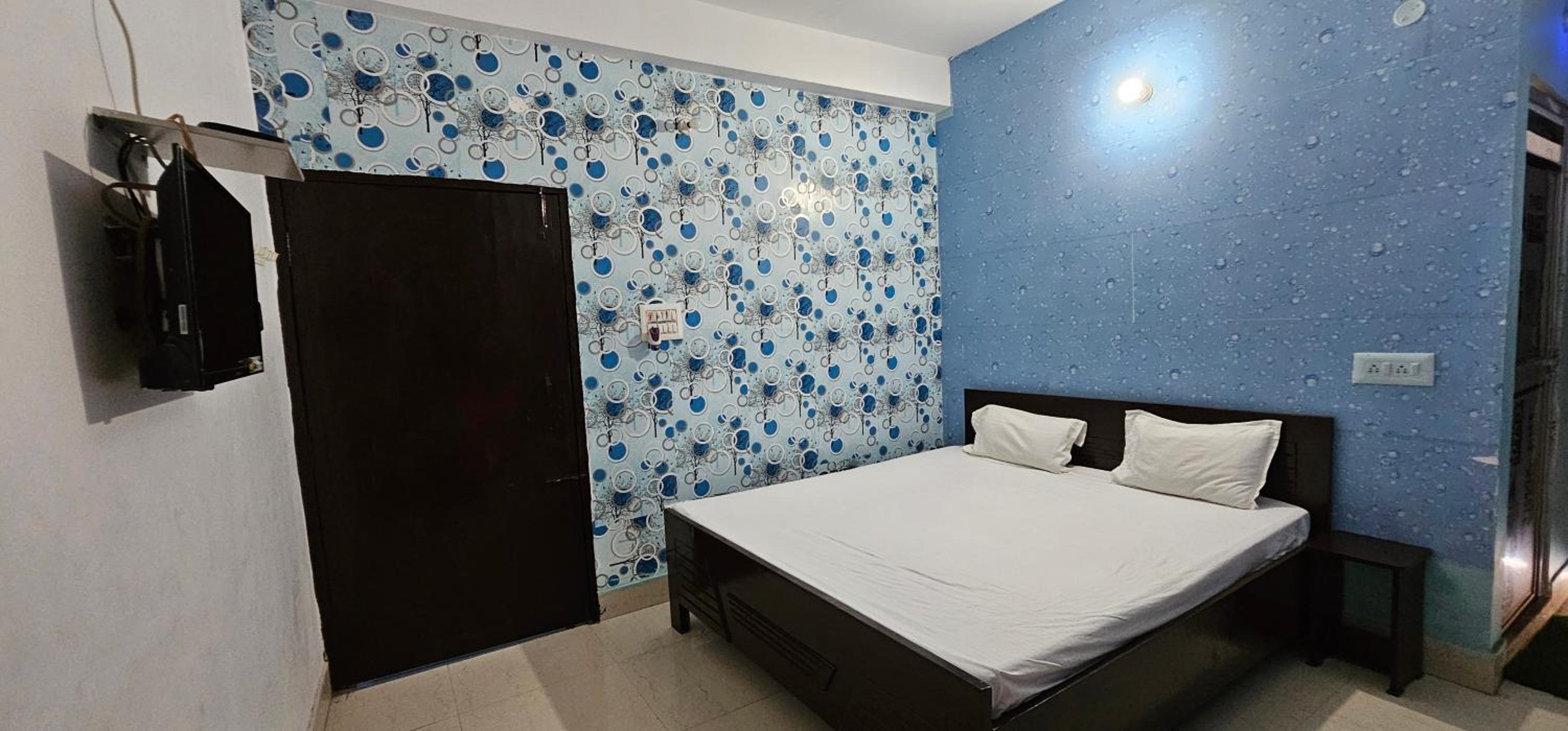 Deluxe Room - Photo 3