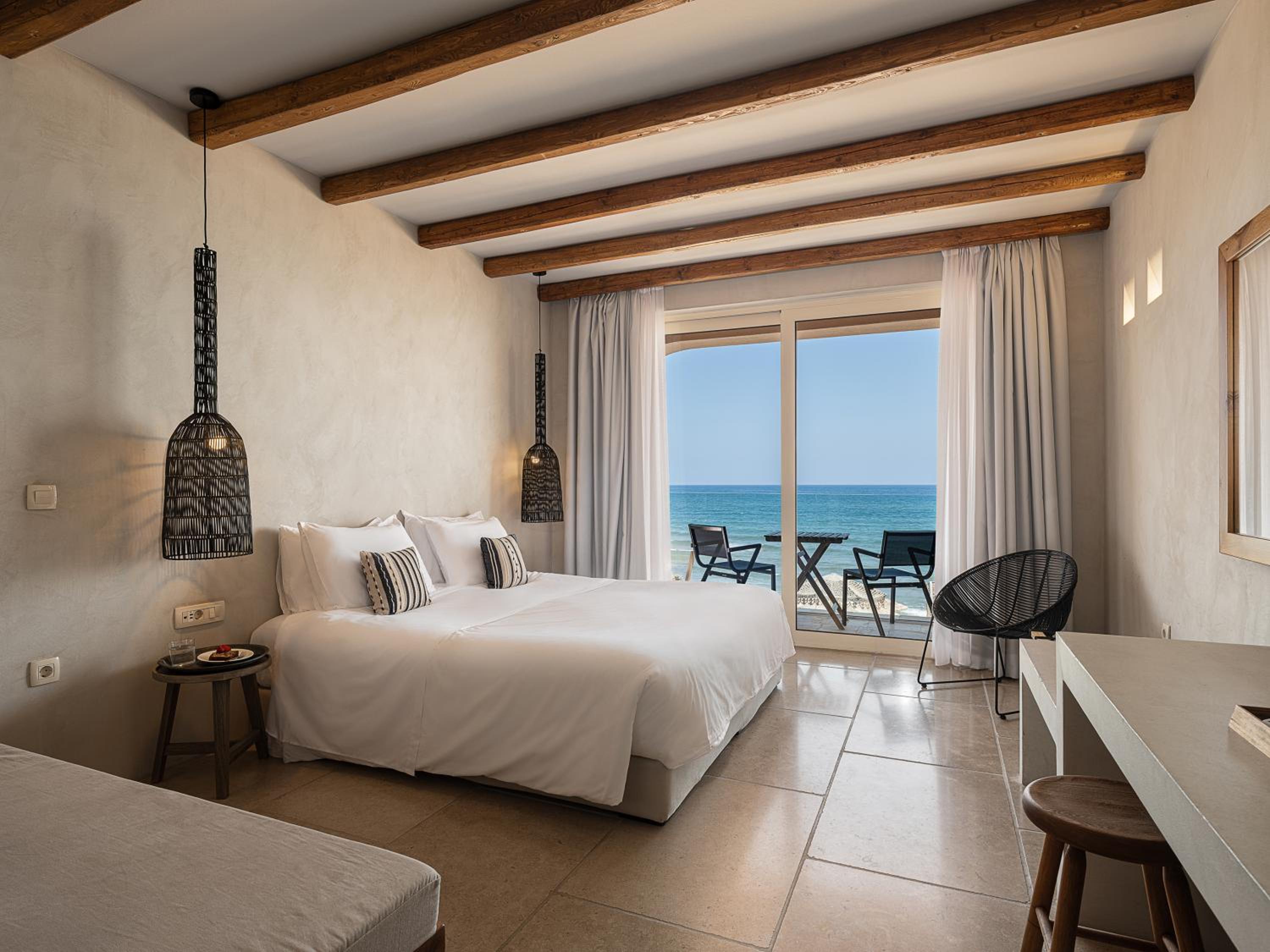 Double Room with Balcony (2 Adults) - Photo 5