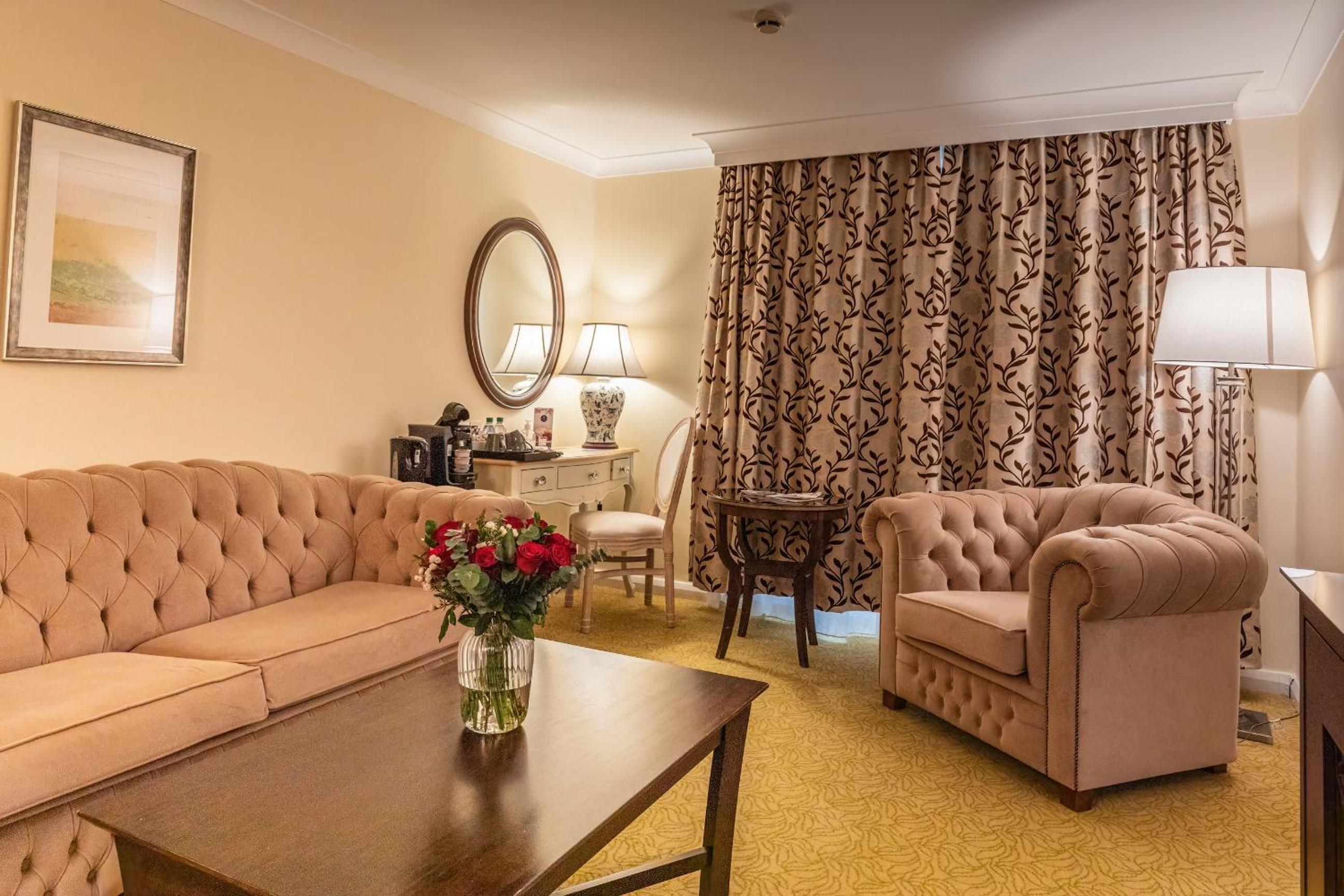 Suite - Photo 5