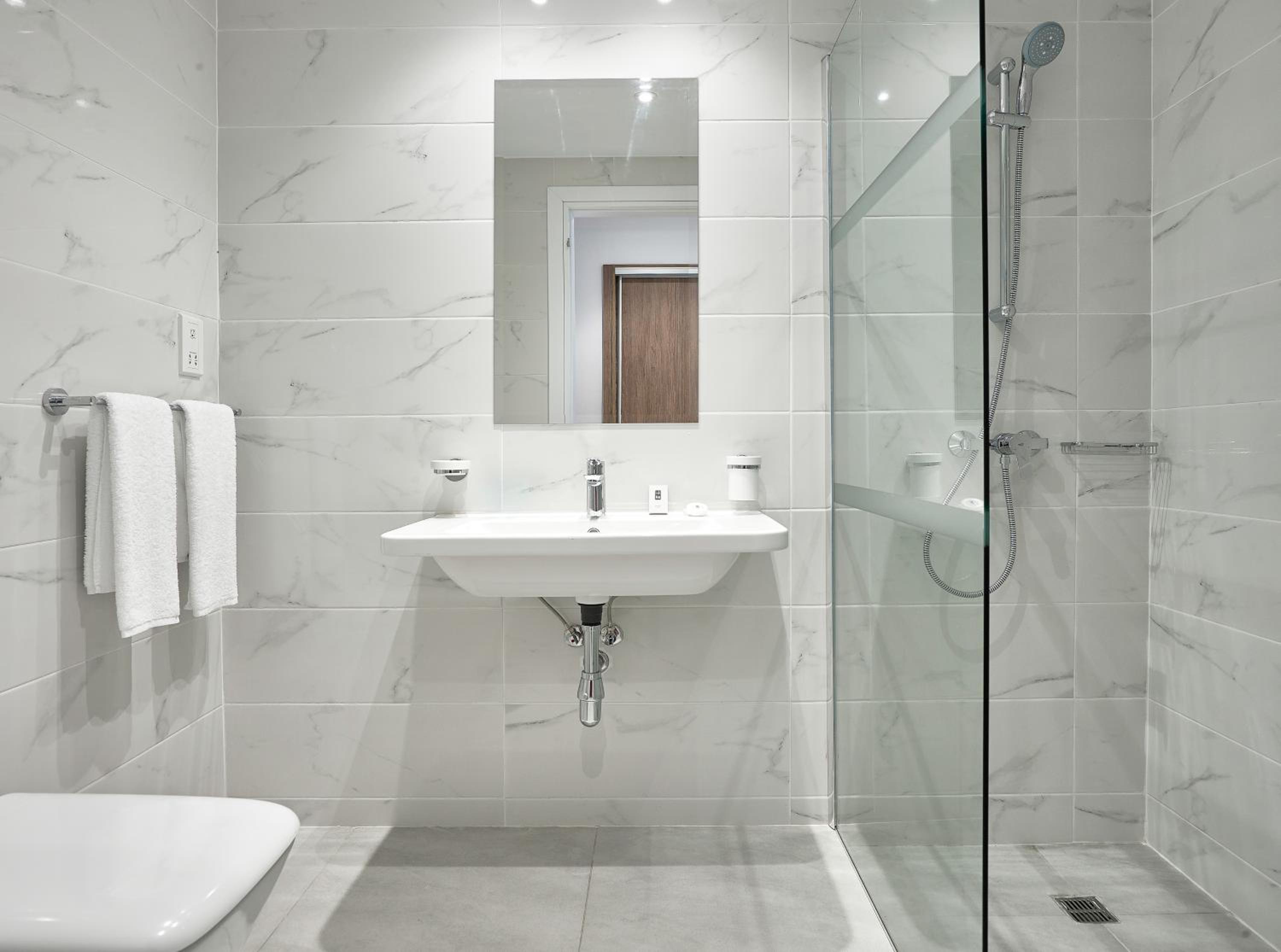 Double or Twin Room with Side Sea View