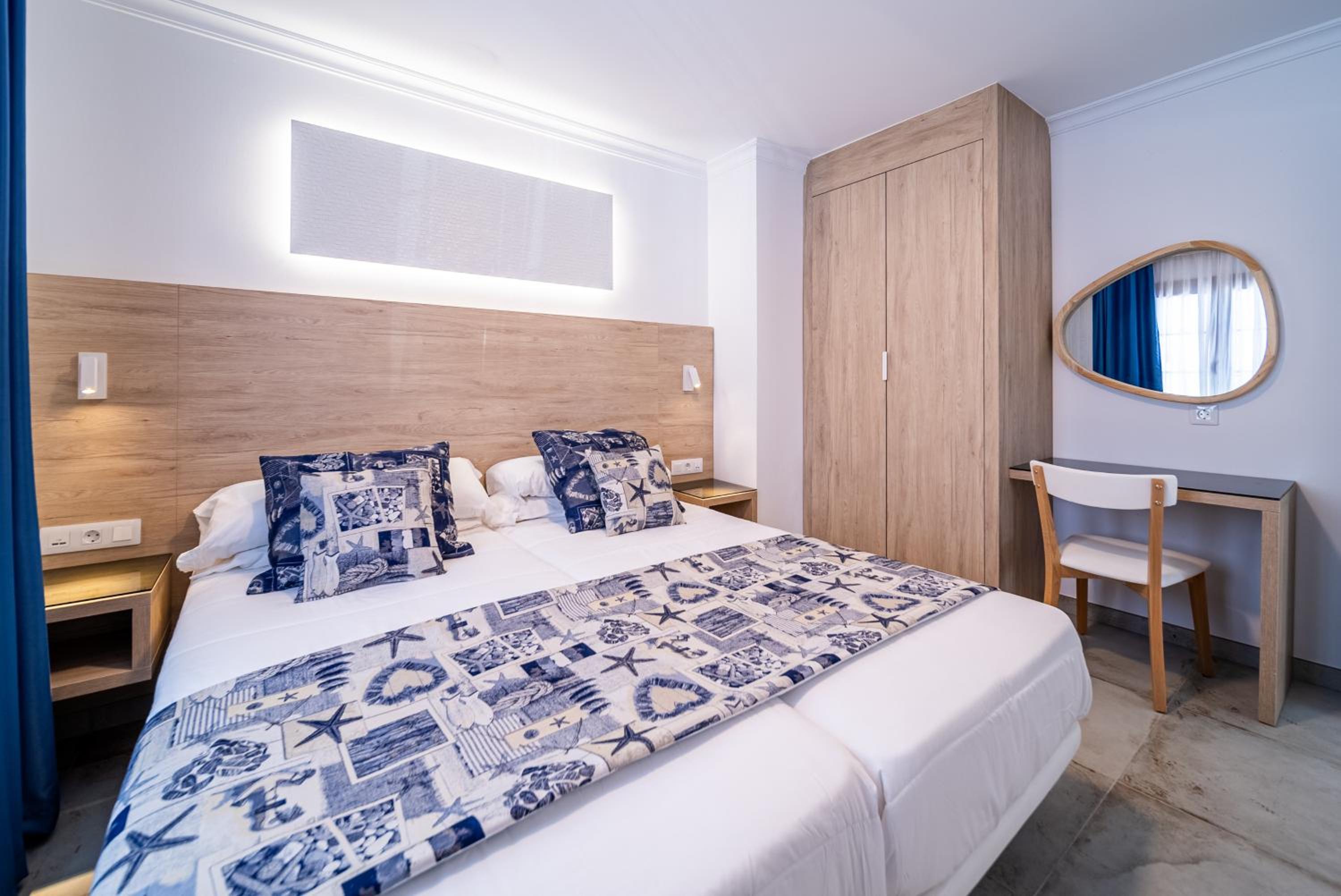 One-Bedroom Suite Premium