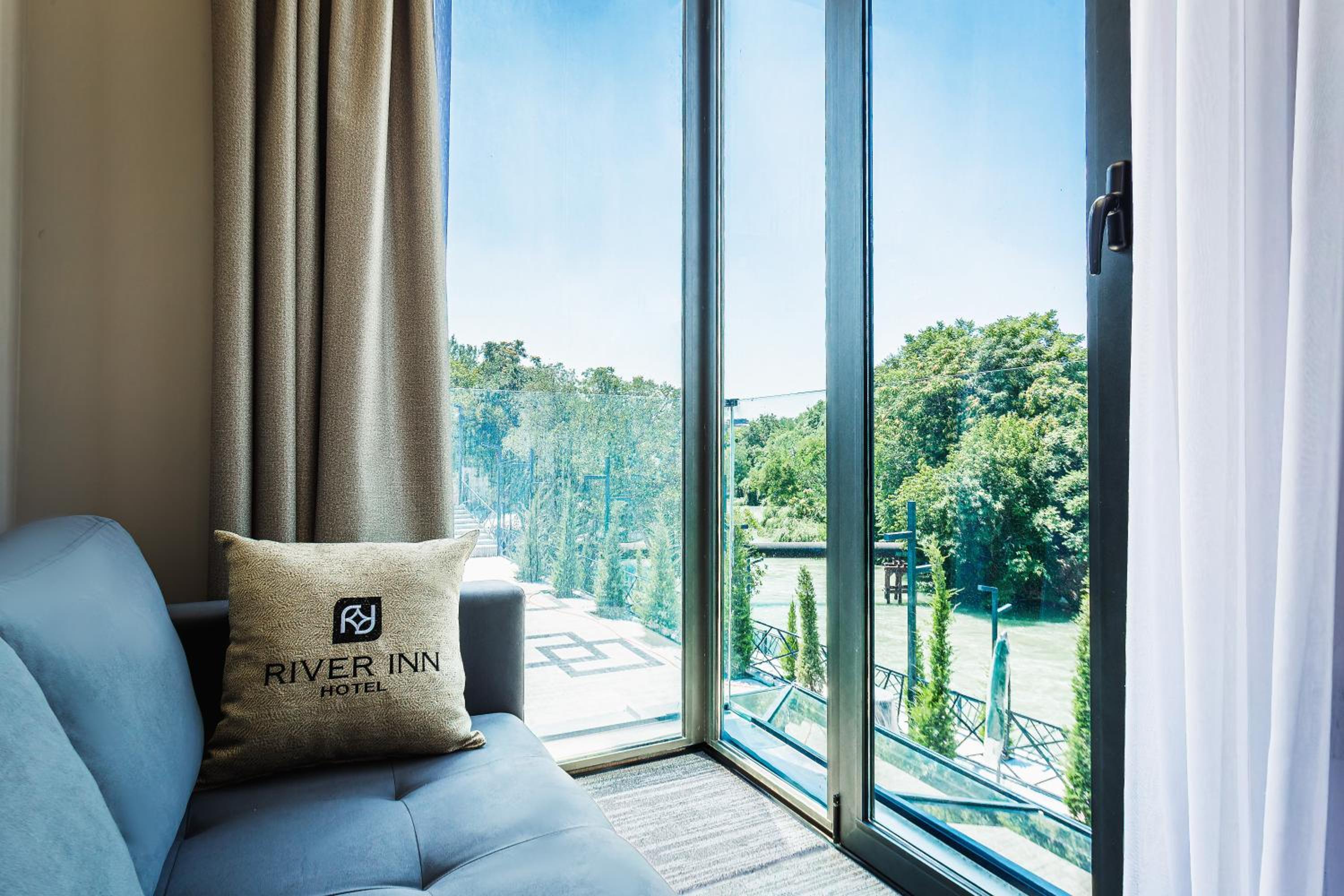Twin Room with Balcony photo 3
