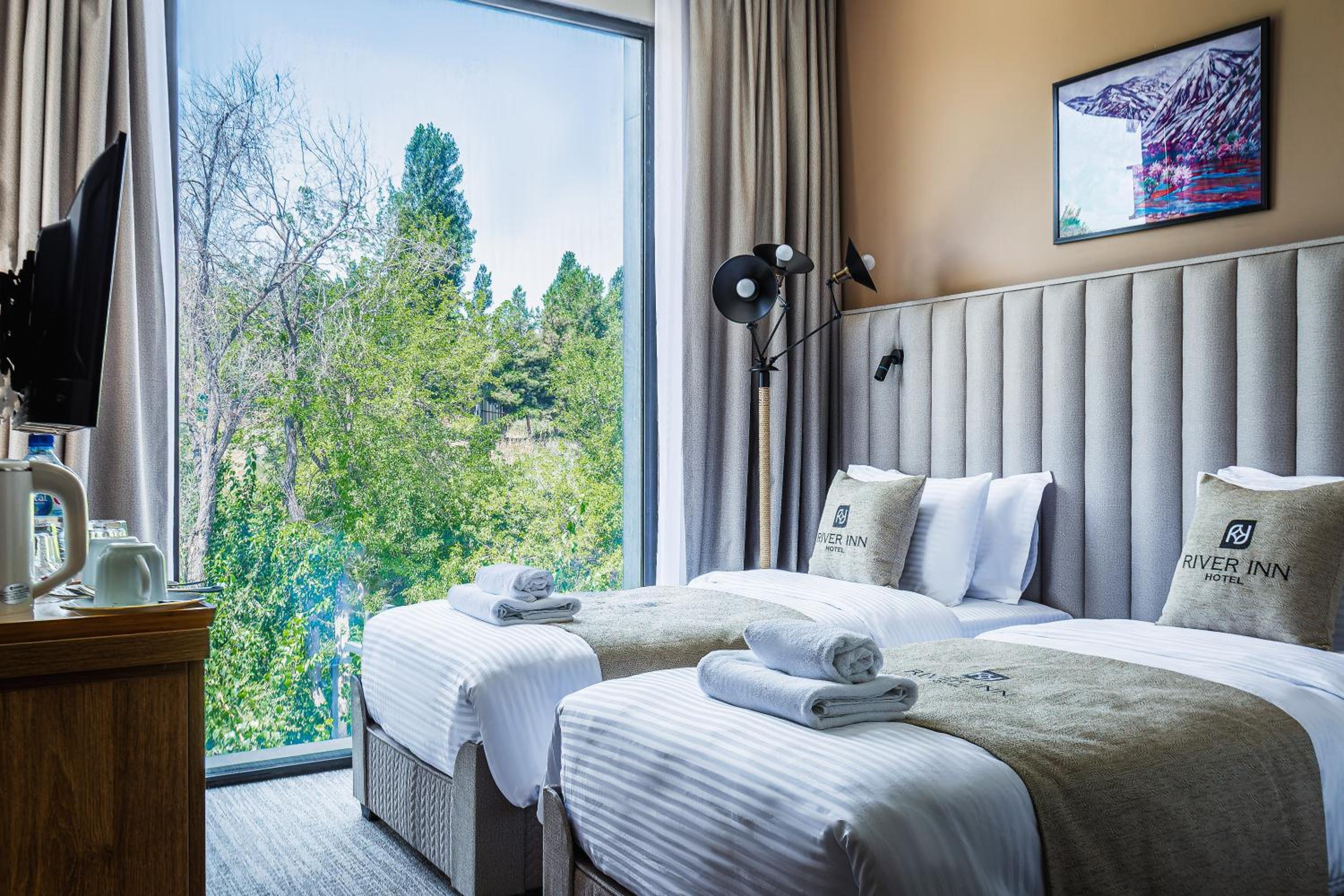 Twin Room with Balcony photo 2